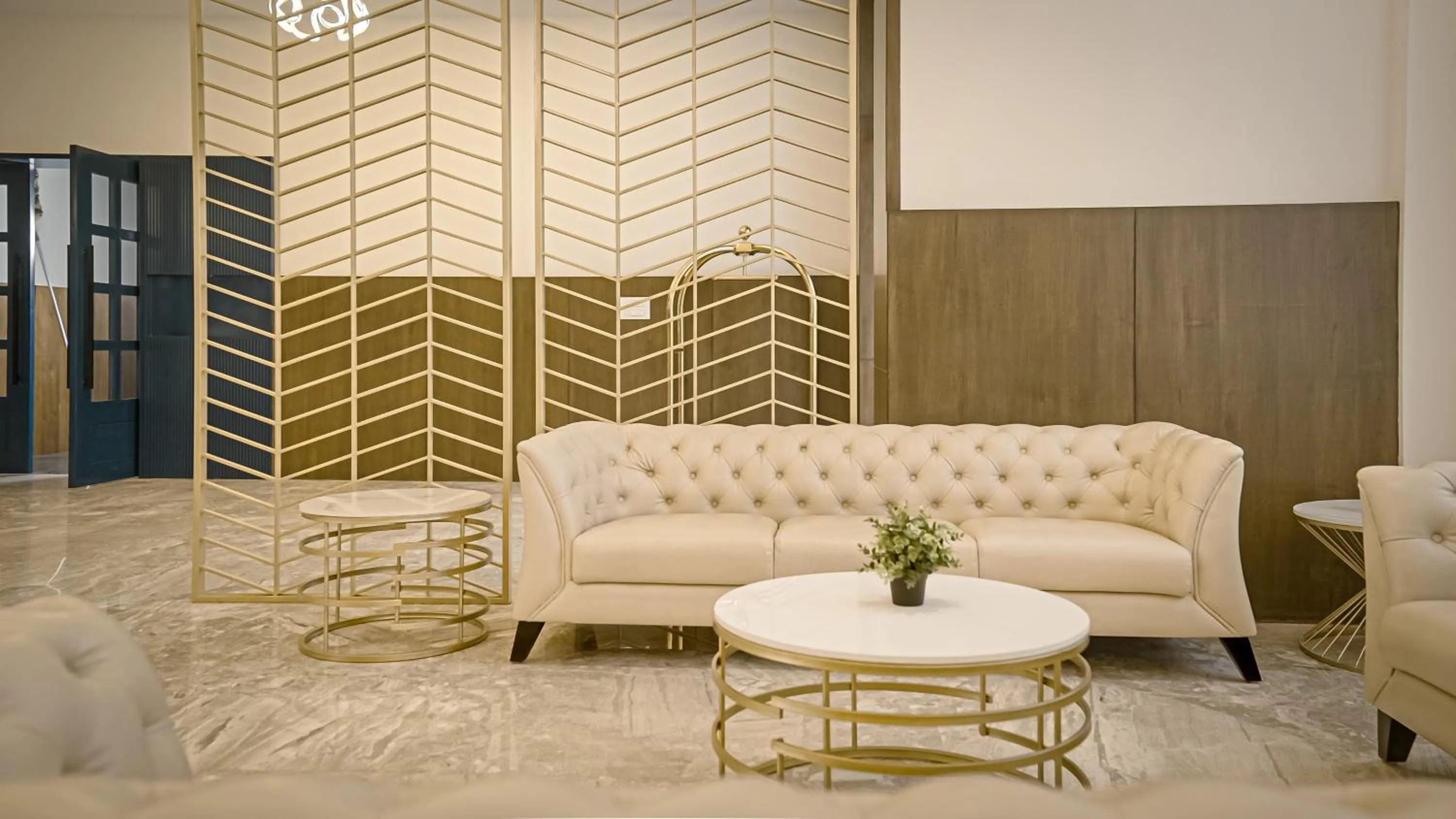 Lobby or reception in Mayur Belgaum Presidency Hotel & Spa