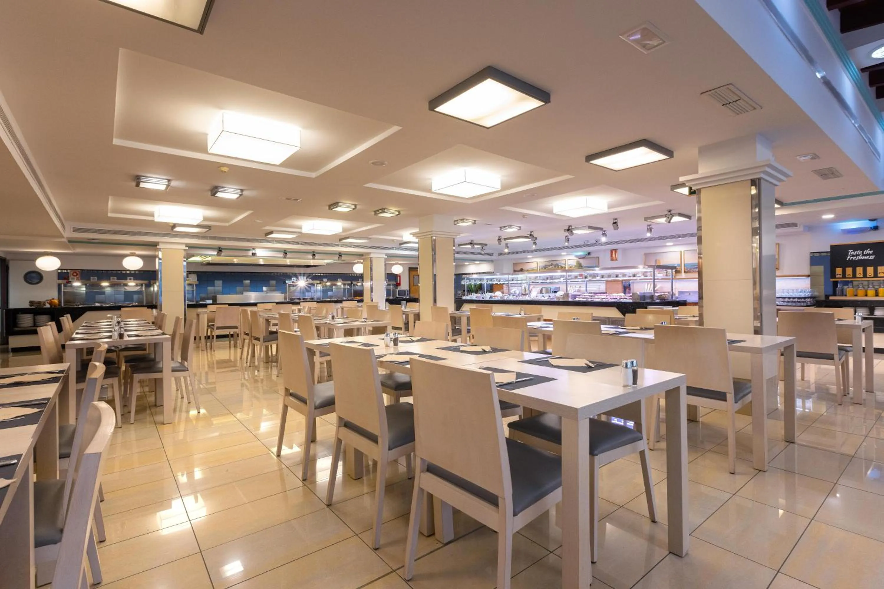 Meeting/conference room in Invisa Hotel La Cala