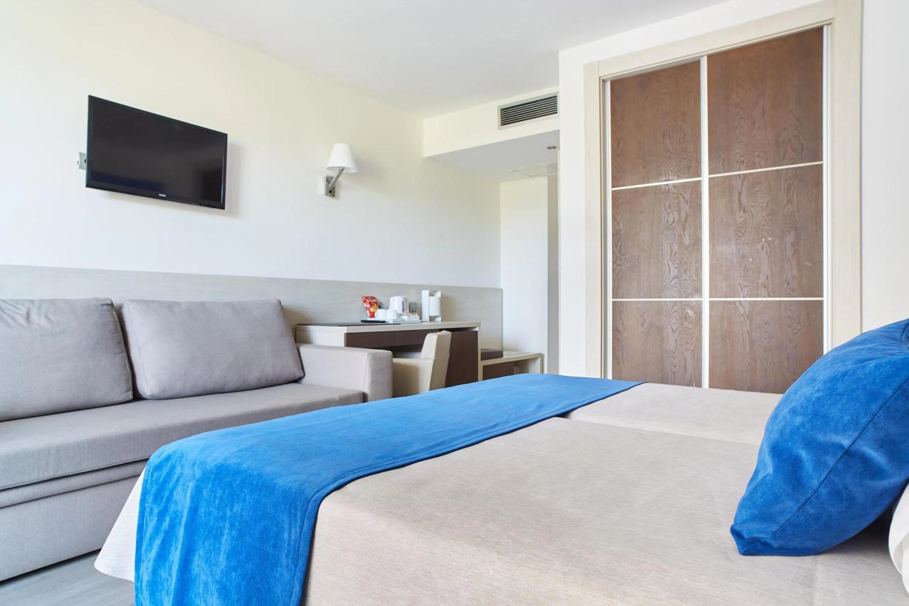 Photo of the whole room, Bed in Invisa Hotel Club Cala Blanca