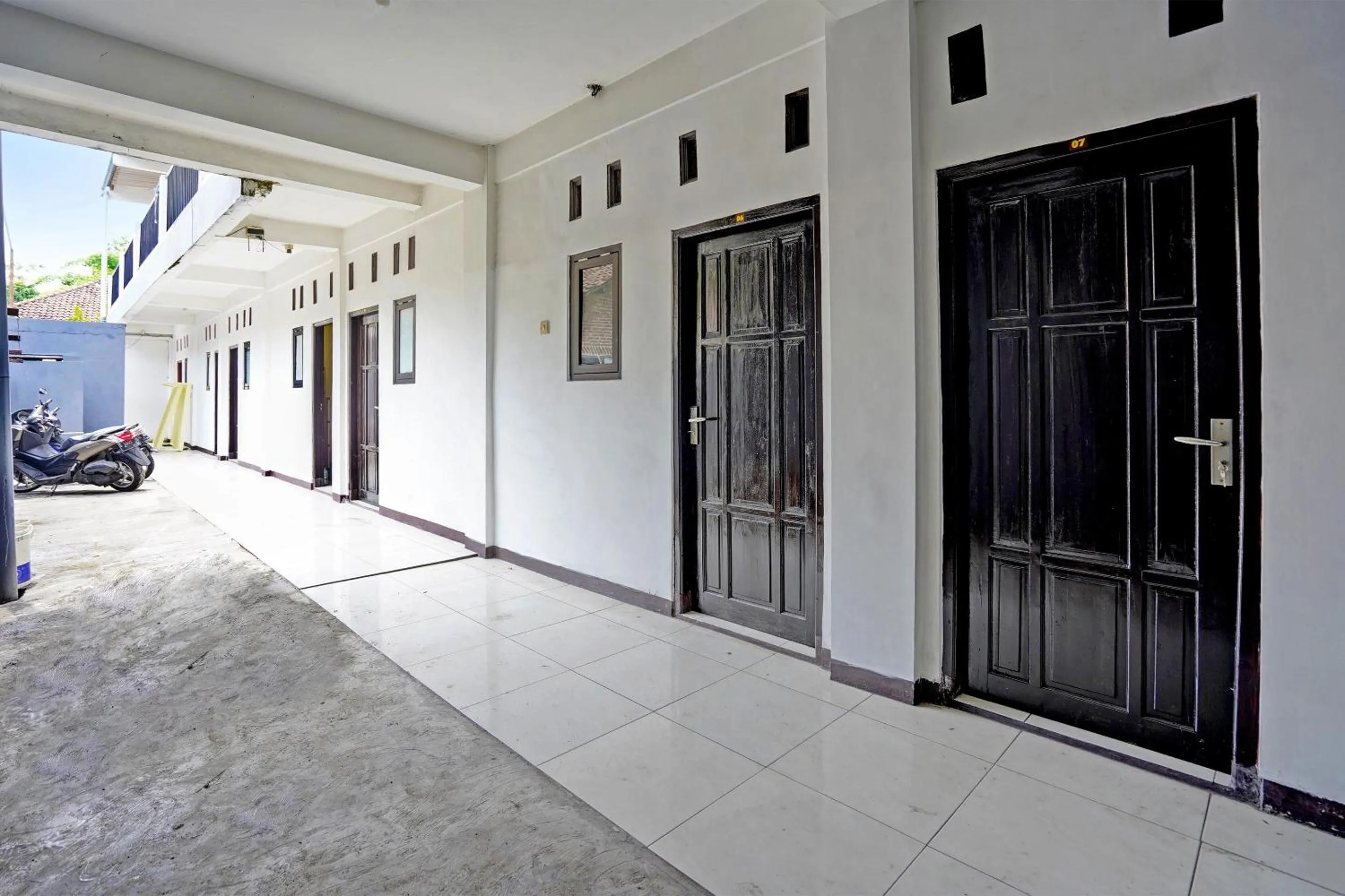 Lobby or reception in OYO Life 91947 Kost Barokah Syariah