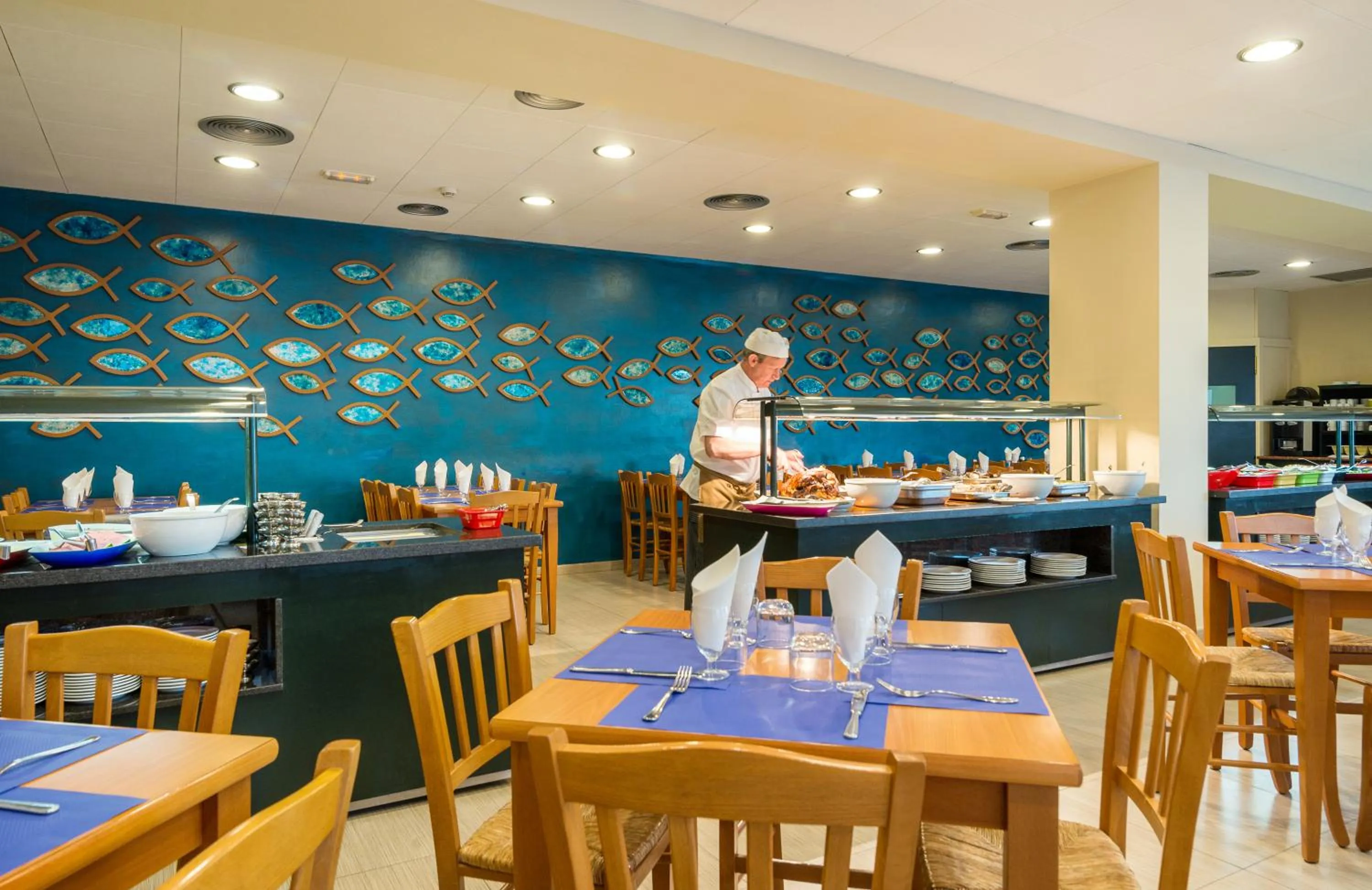 Restaurant/places to eat in Hotel & Diving Les Illes