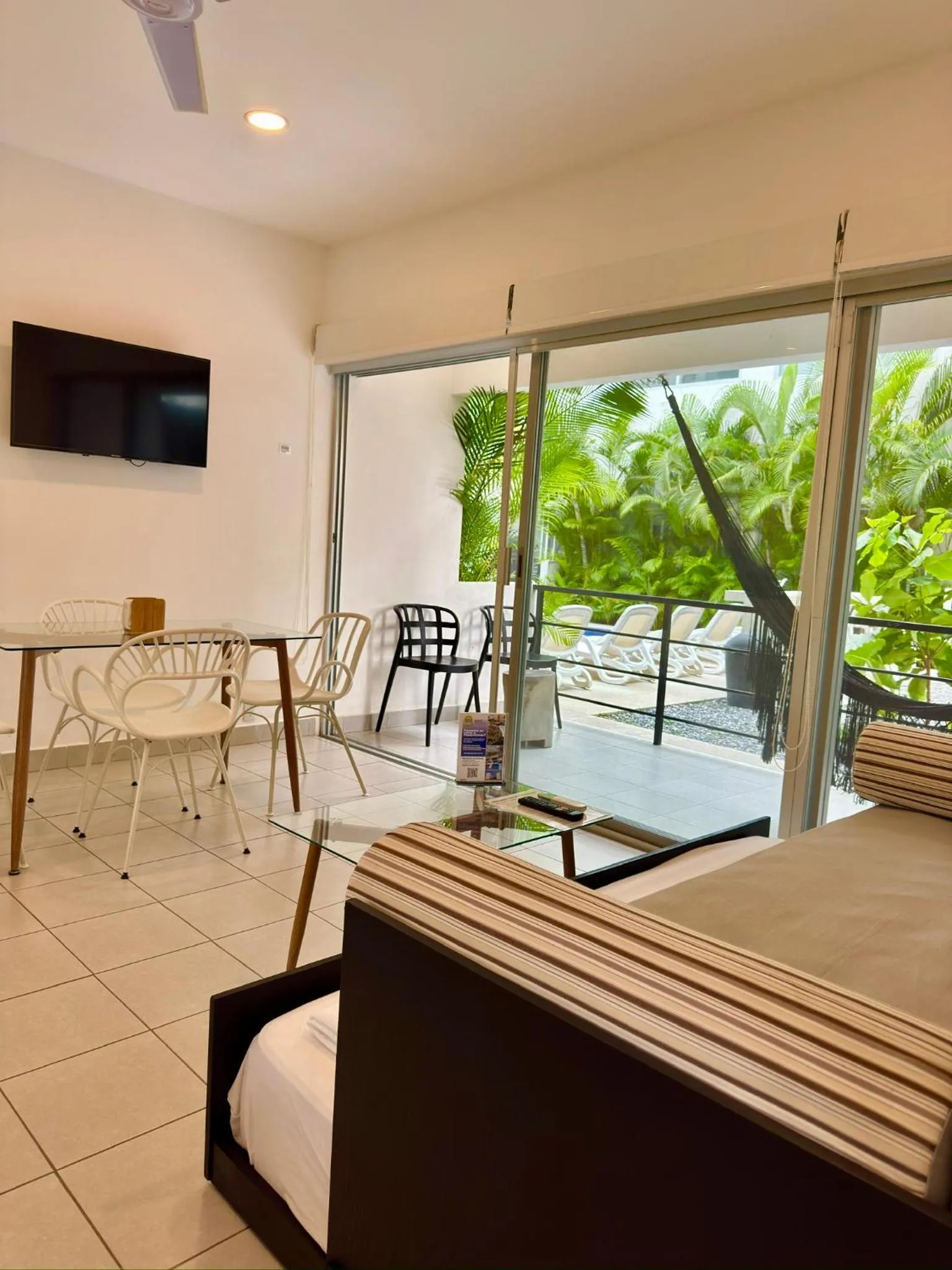 Papaya Condo Acapulco Diamante -Solo Adultos