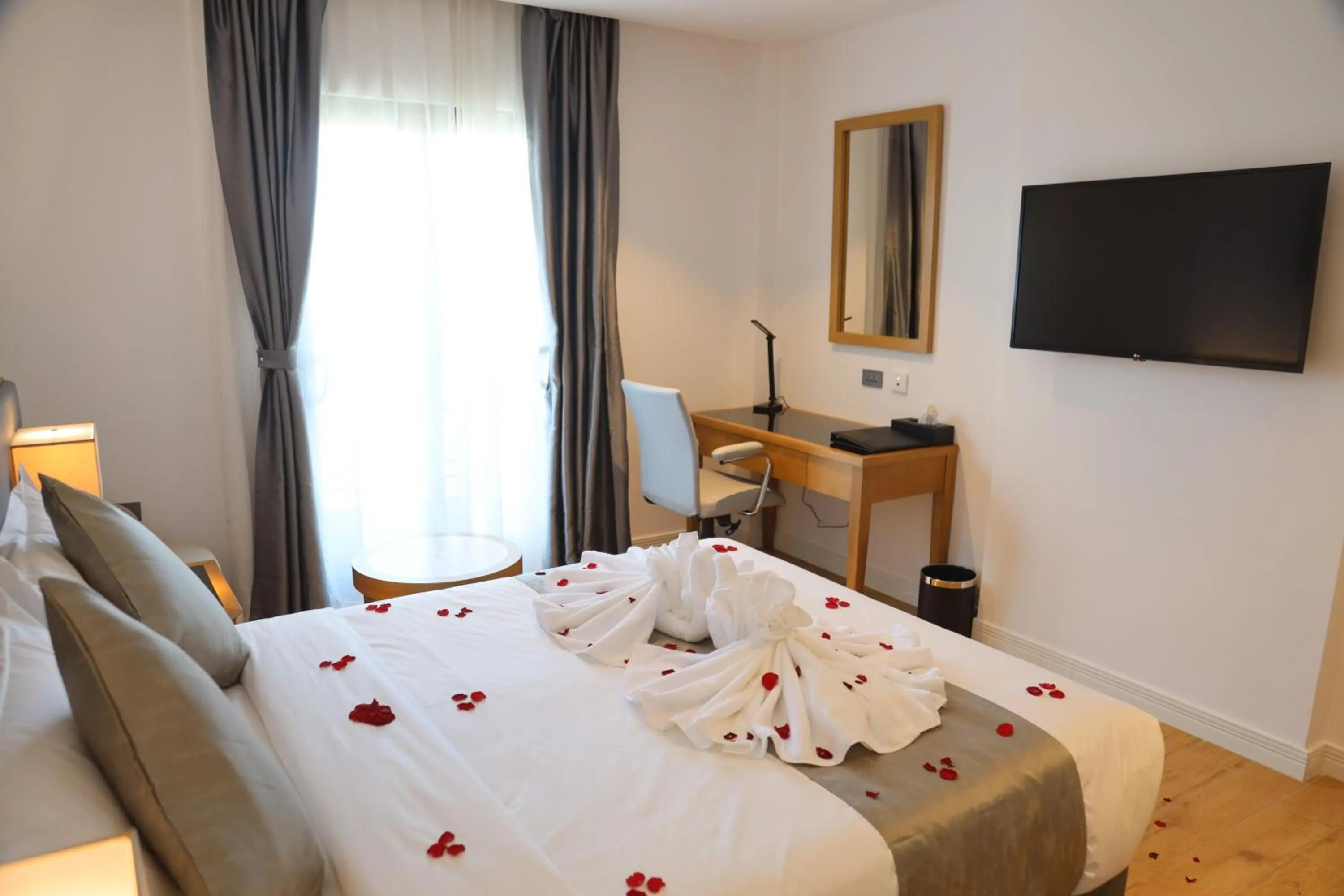 Bedroom, Bed in Hayes Hotel, Addis Ababa