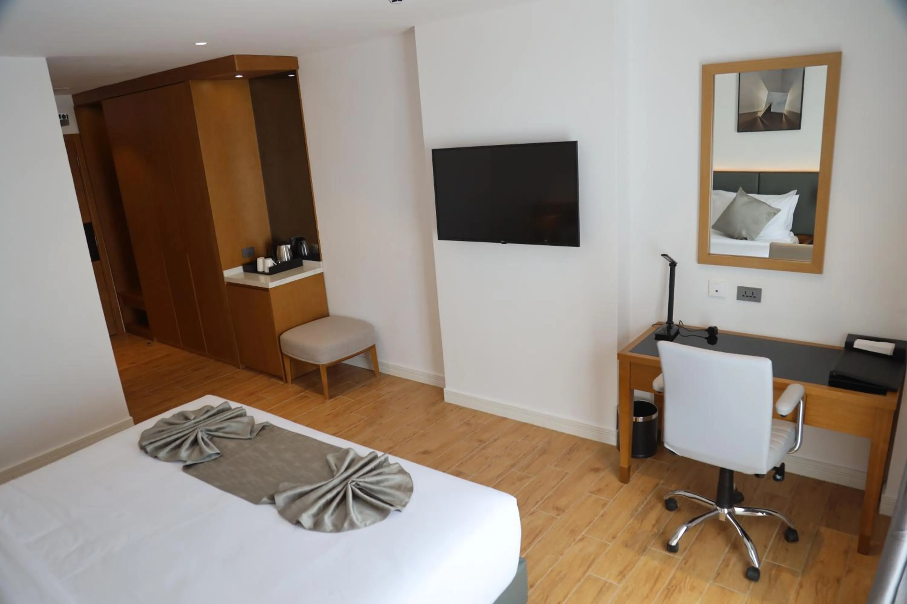 Bedroom, Bed in Hayes Hotel, Addis Ababa