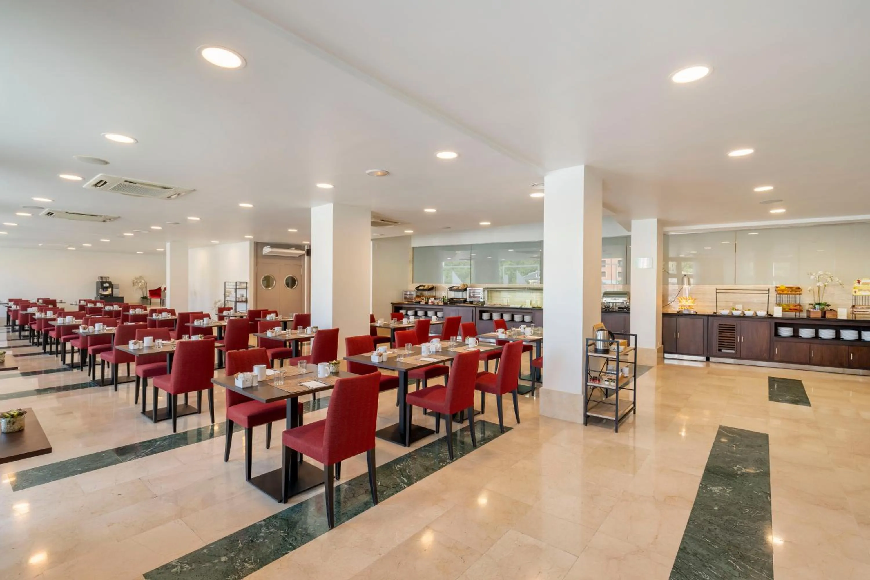 Breakfast in Eurostars Plaza Acueducto