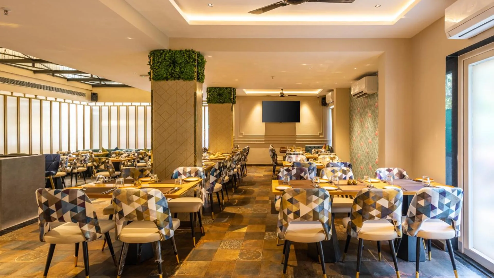 Restaurant/places to eat in Renest Calangute Goa