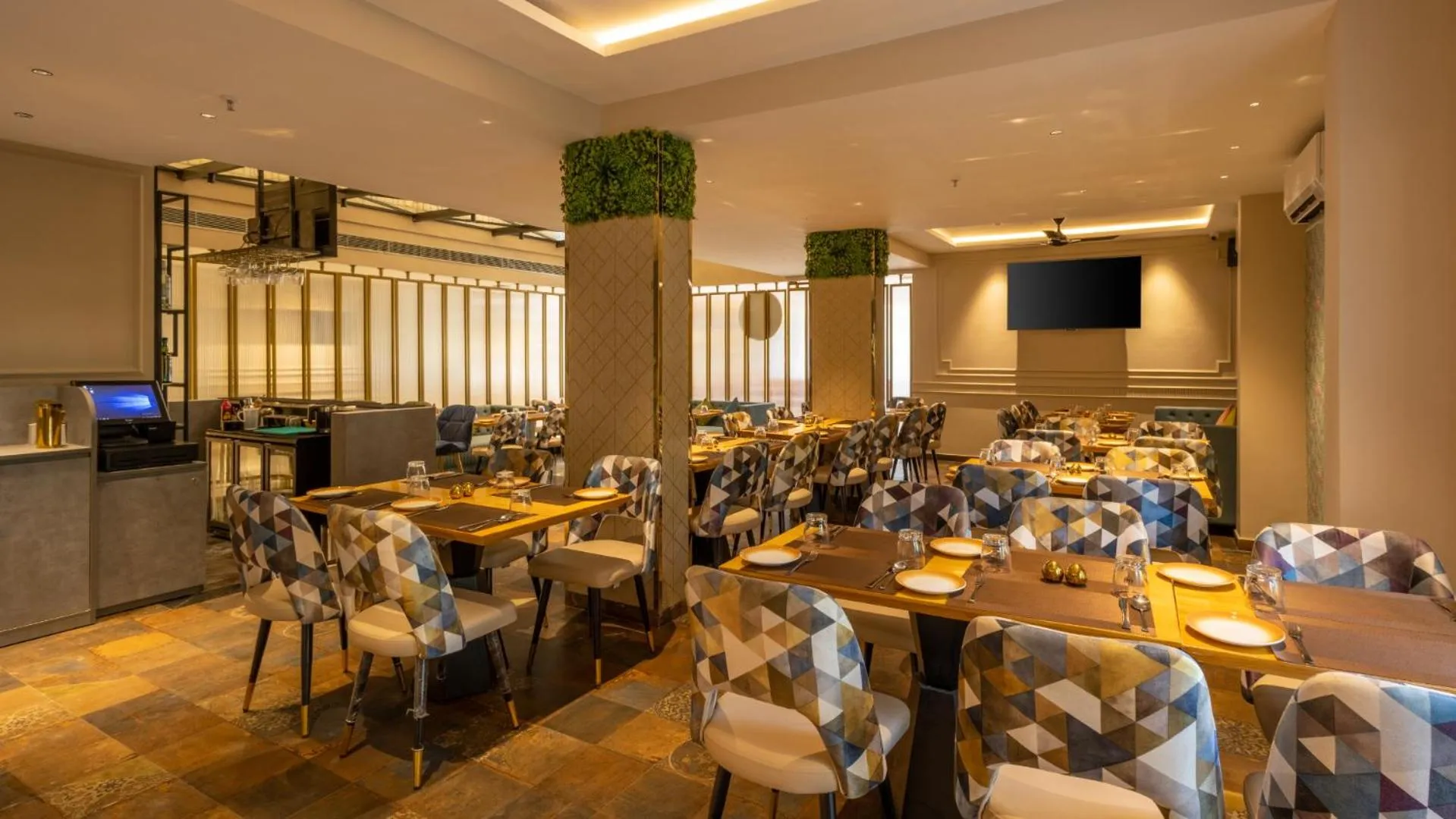 Restaurant/places to eat in Renest Calangute Goa