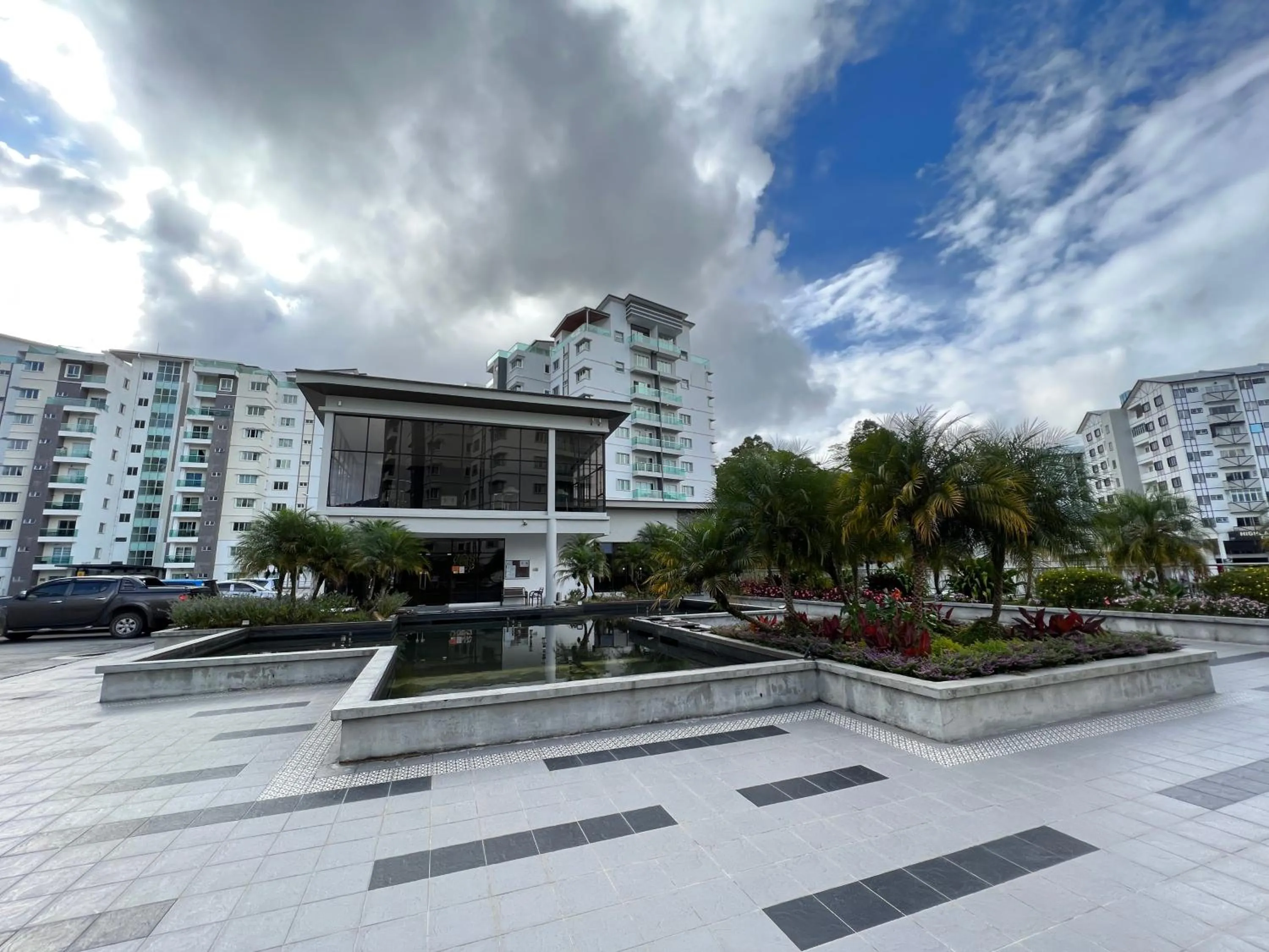 Property building in Cozystay @ The Quintet, Cameron