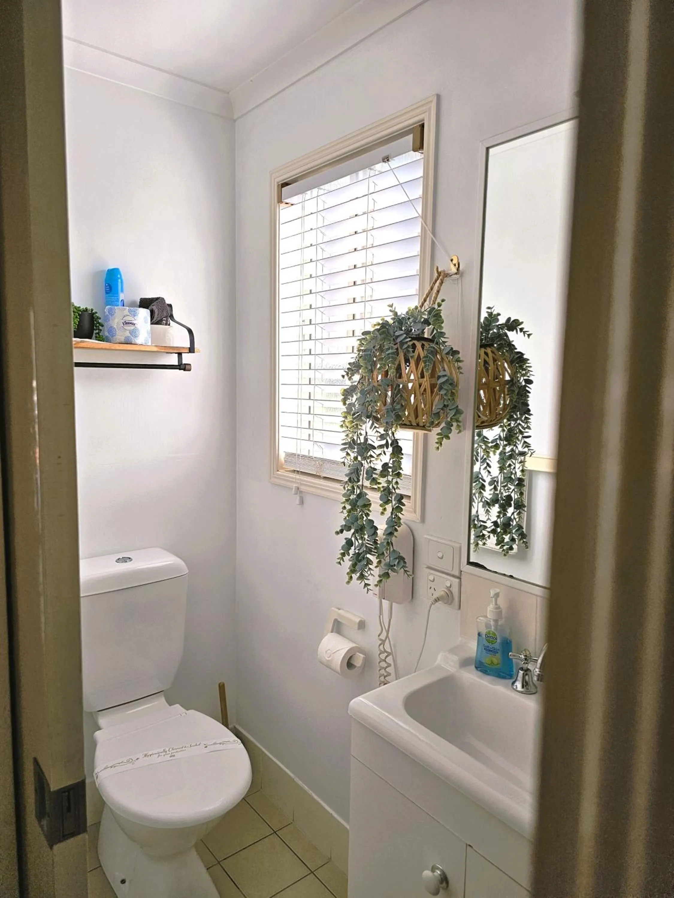 Toilet in Kilcoy Motel