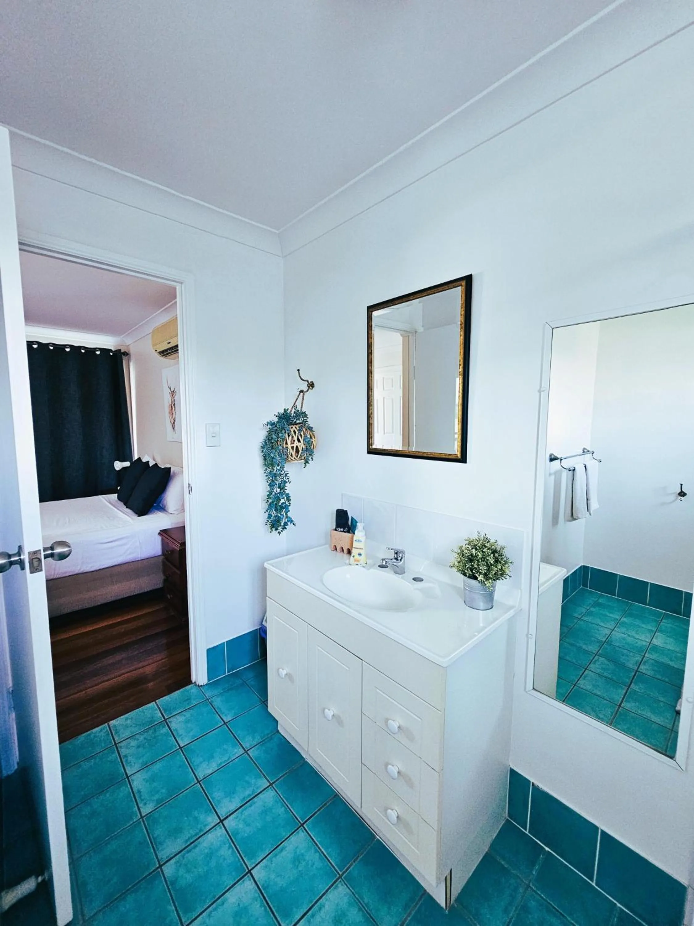 Bathroom in Kilcoy Motel