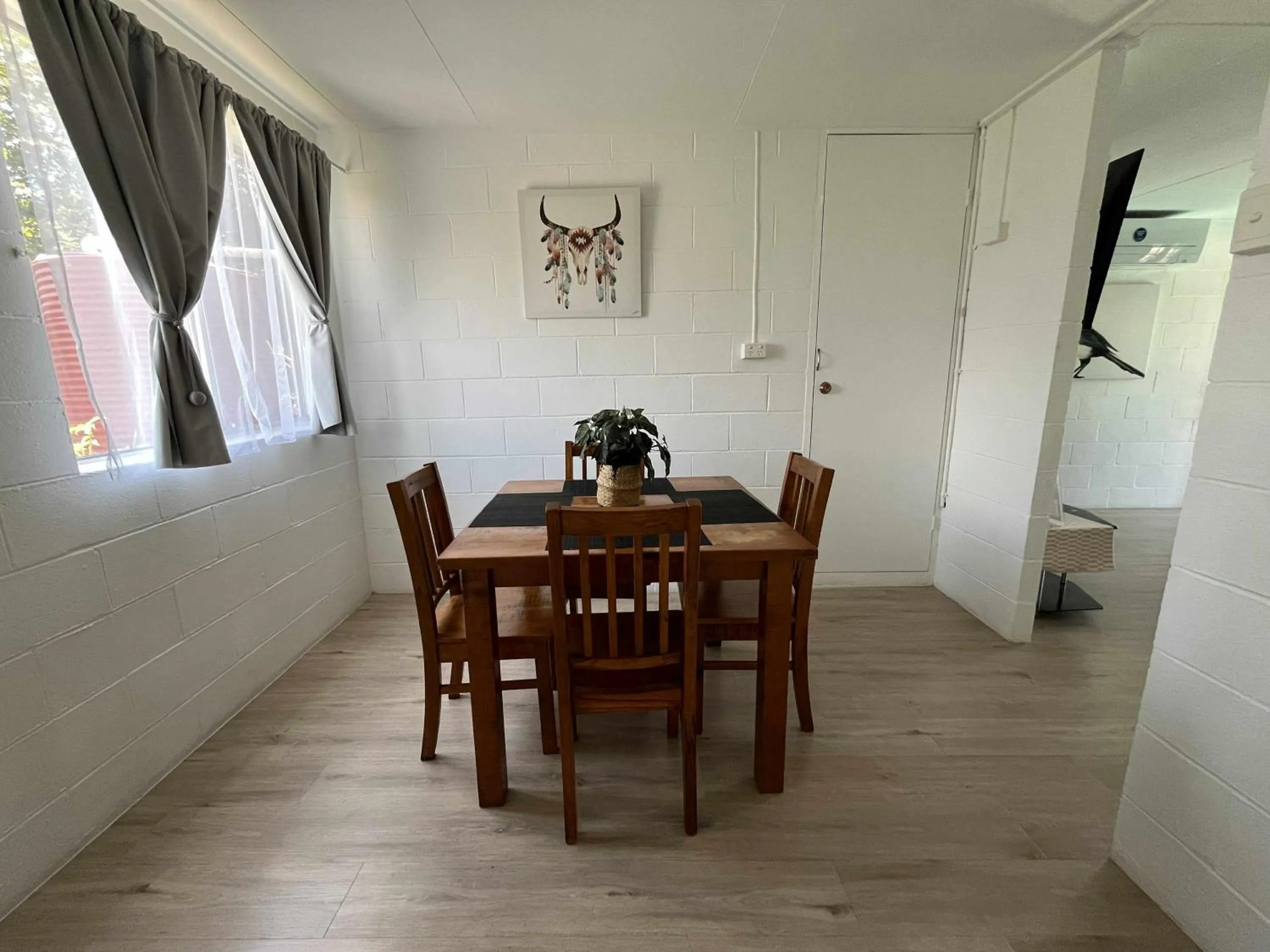 Dining area in Kilcoy Motel