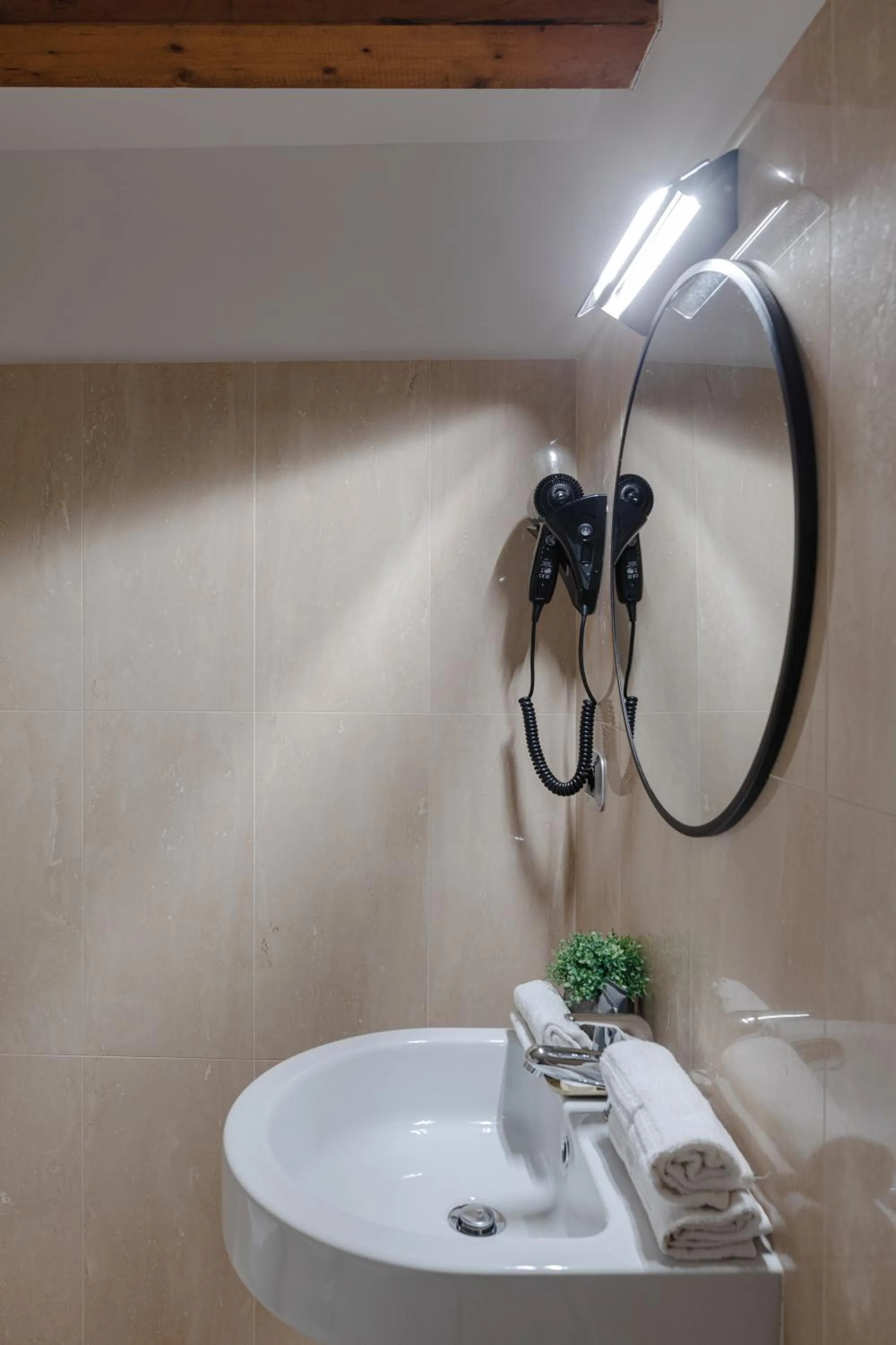 Bathroom in Torre Capranica