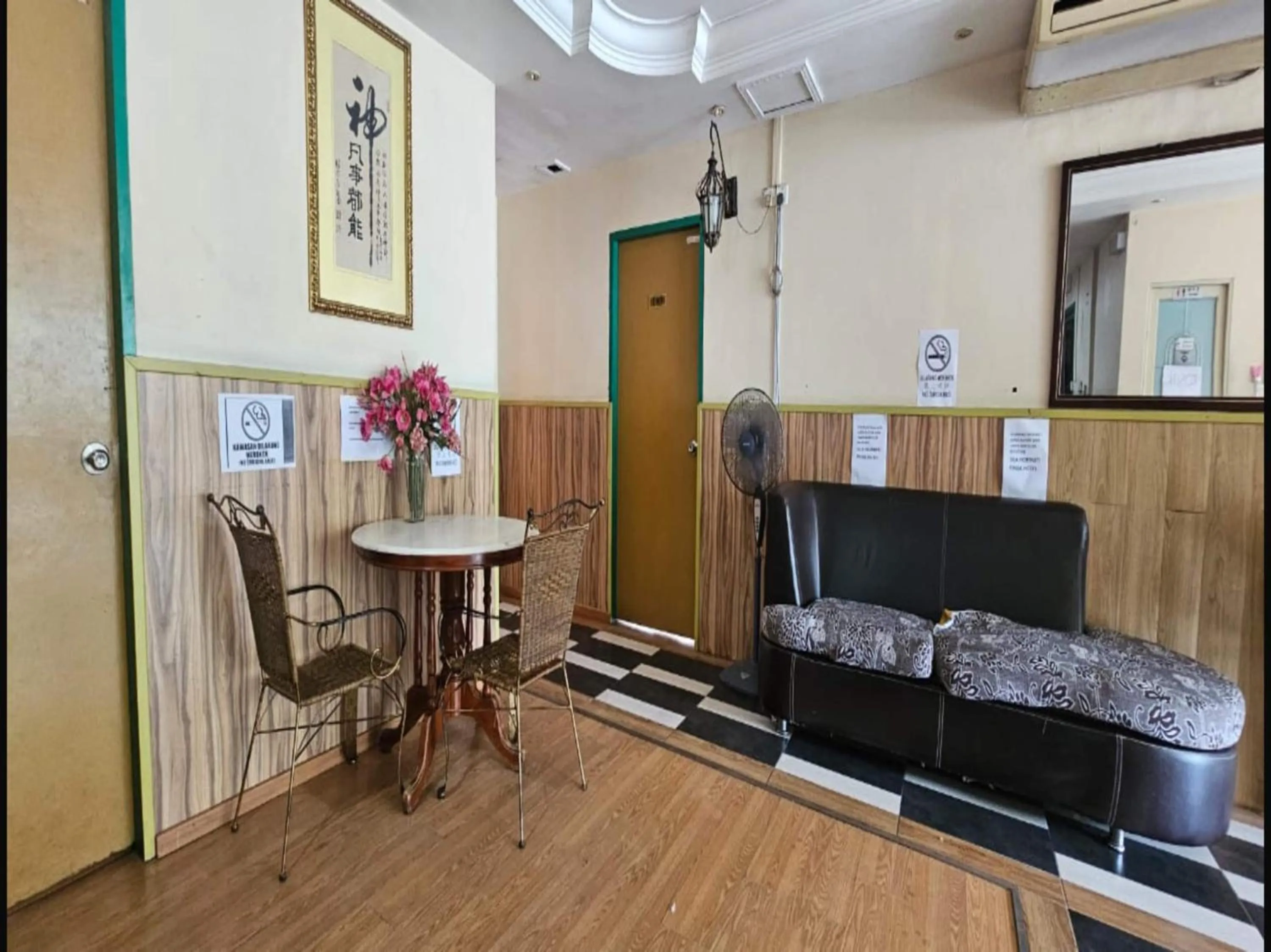 Lobby or reception in Hotel O Sianglory Inn