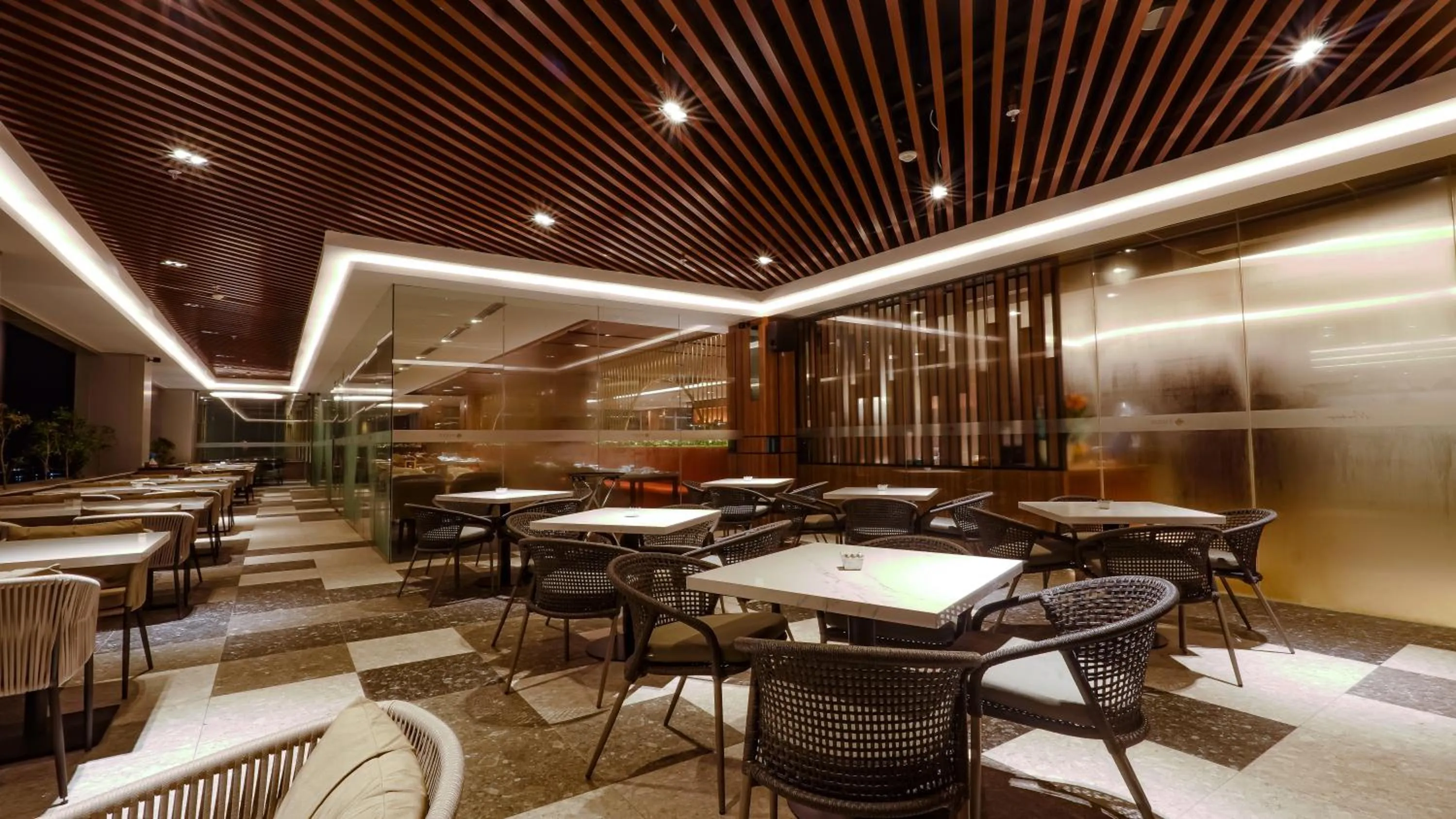 Restaurant/places to eat in FUGO Hotel Samarinda