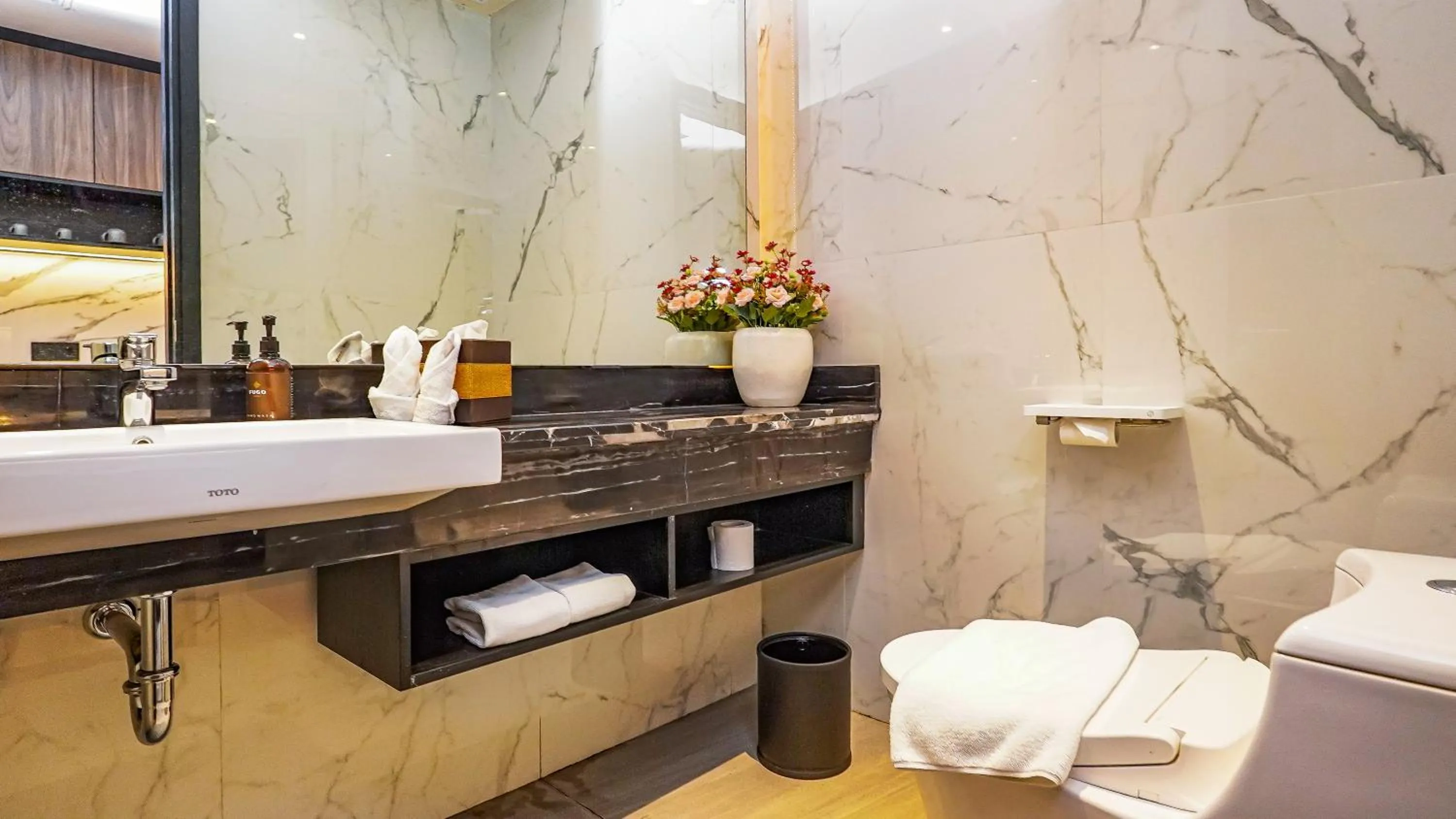 Bathroom in FUGO Hotel Samarinda