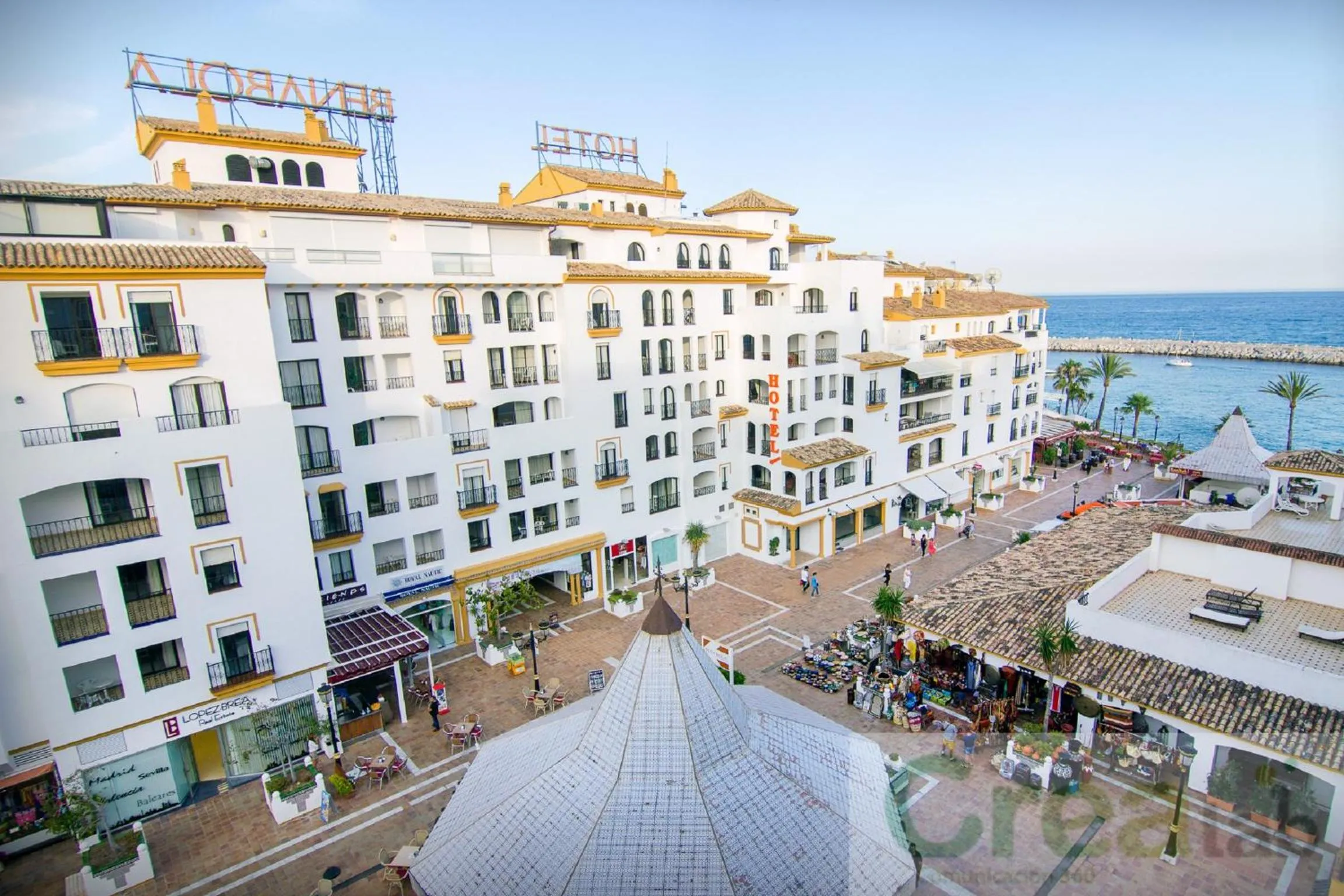 Bird's eye view in Park Plaza Suites Apartamentos