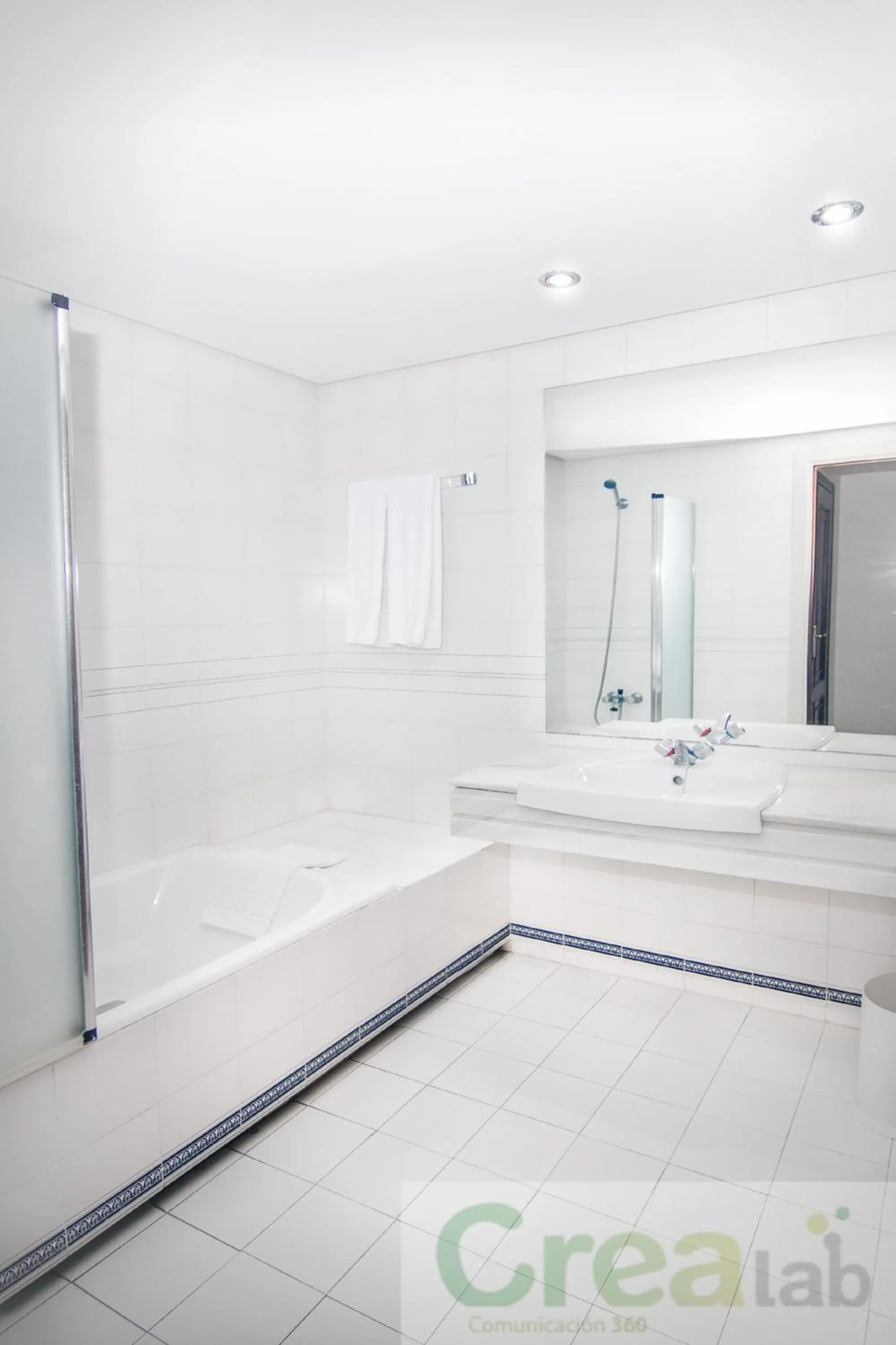 Bathroom in Park Plaza Suites Apartamentos