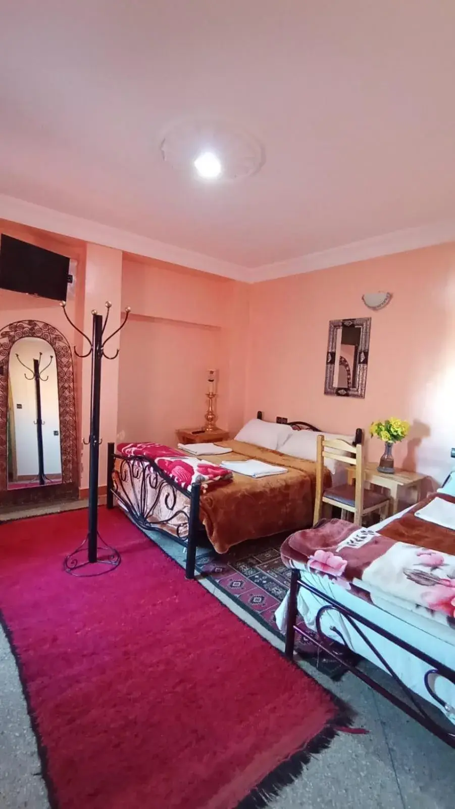 Double Room in Hôtel Restaurant BOUGAFER Double Room in Hôtel Restaurant BOUGAFER