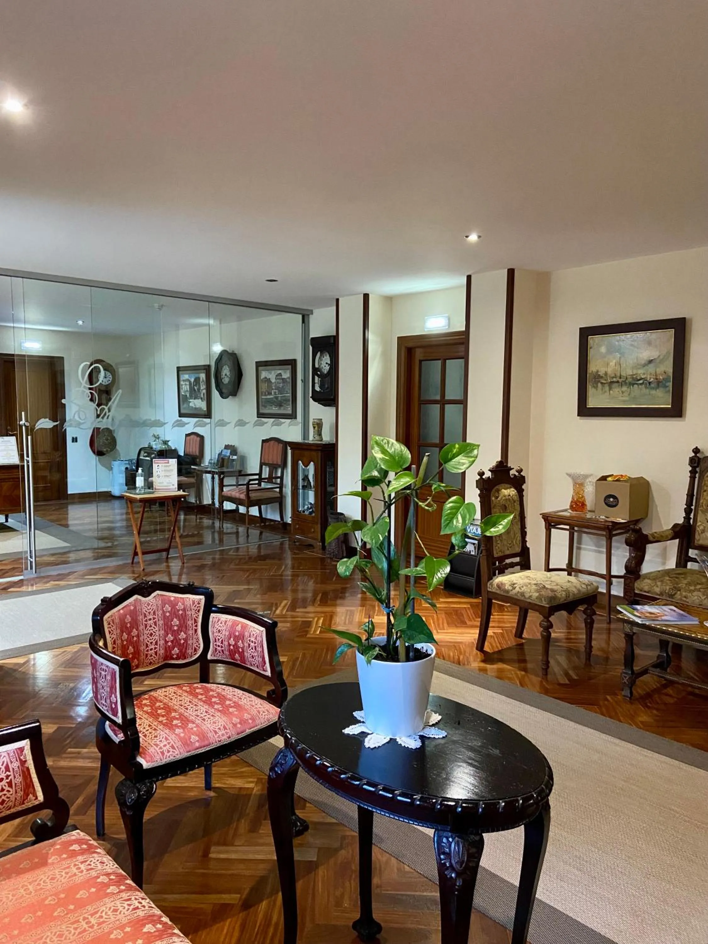 Lobby or reception in Hotel La Arquera