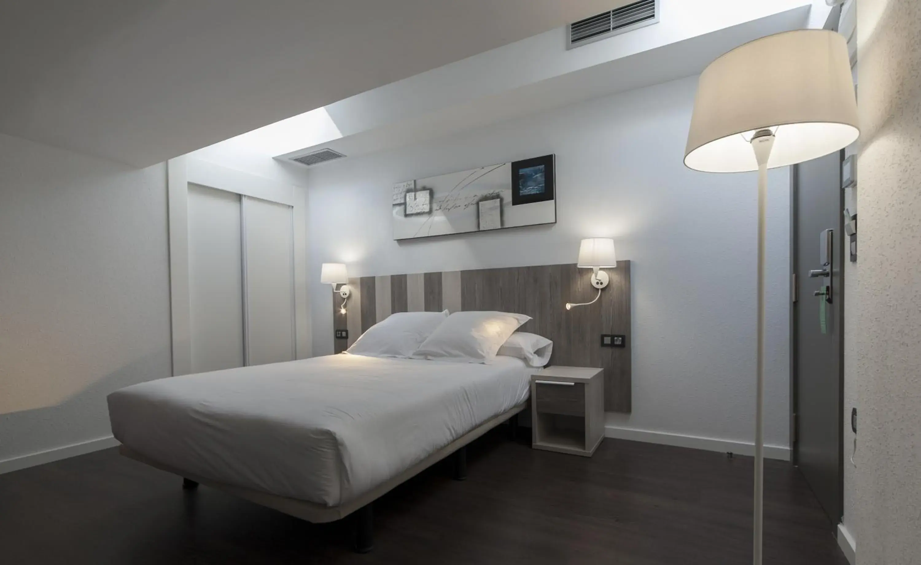 Economy Double Room - single occupancy in Hotel La Palma de Llanes Economy Double Room - single occupancy in Hotel La Palma de Llanes