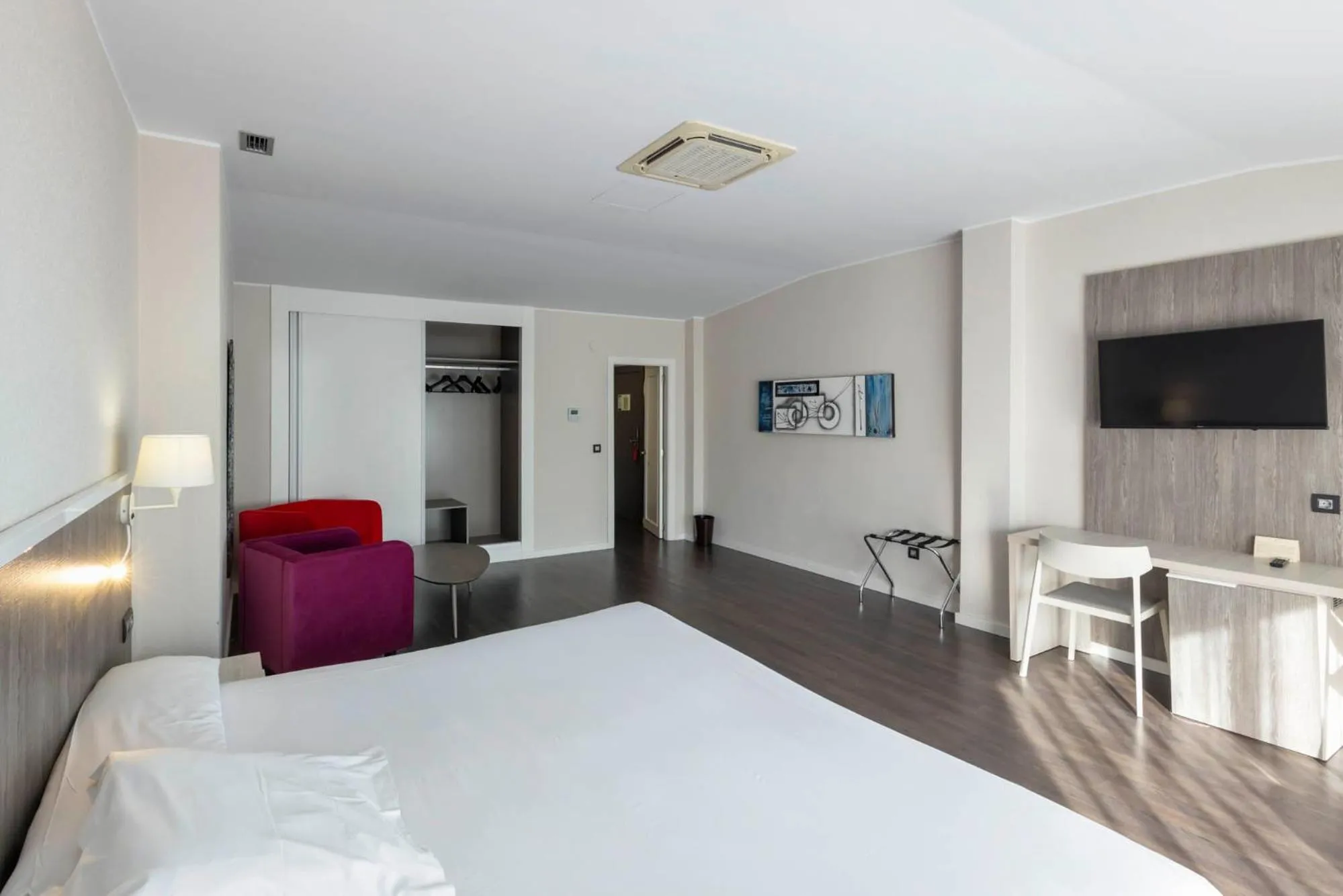 Photo of the whole room, Bed in Hotel La Palma de Llanes