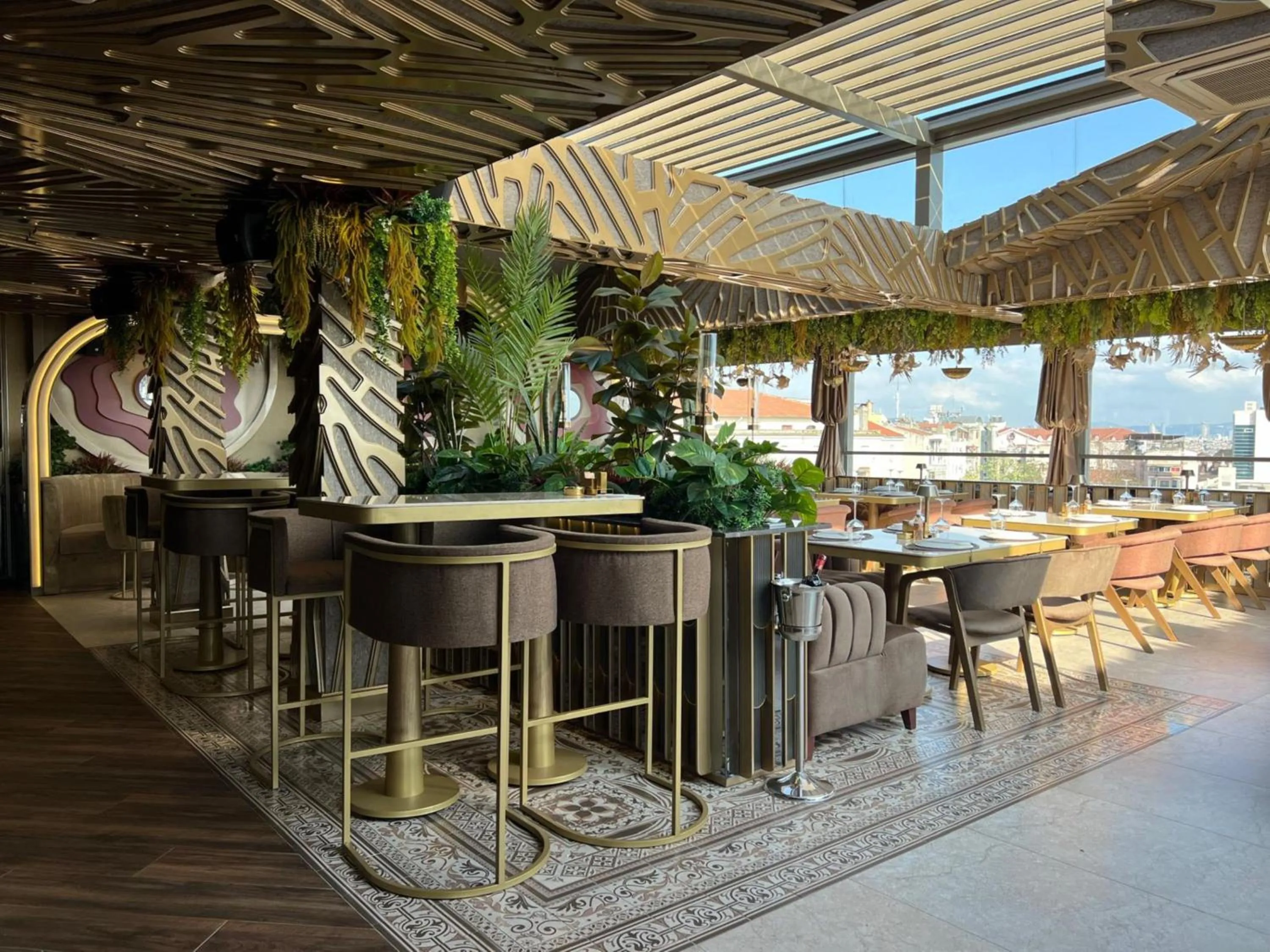 Restaurant/places to eat in Ayramin Exclusive Hotel - Special Category