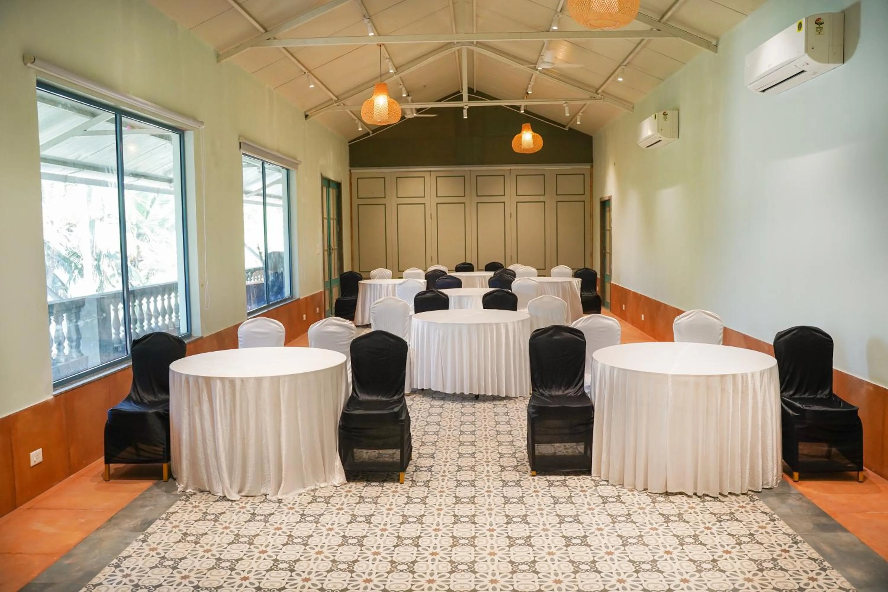 Meeting/conference room in Indie Stays Goa