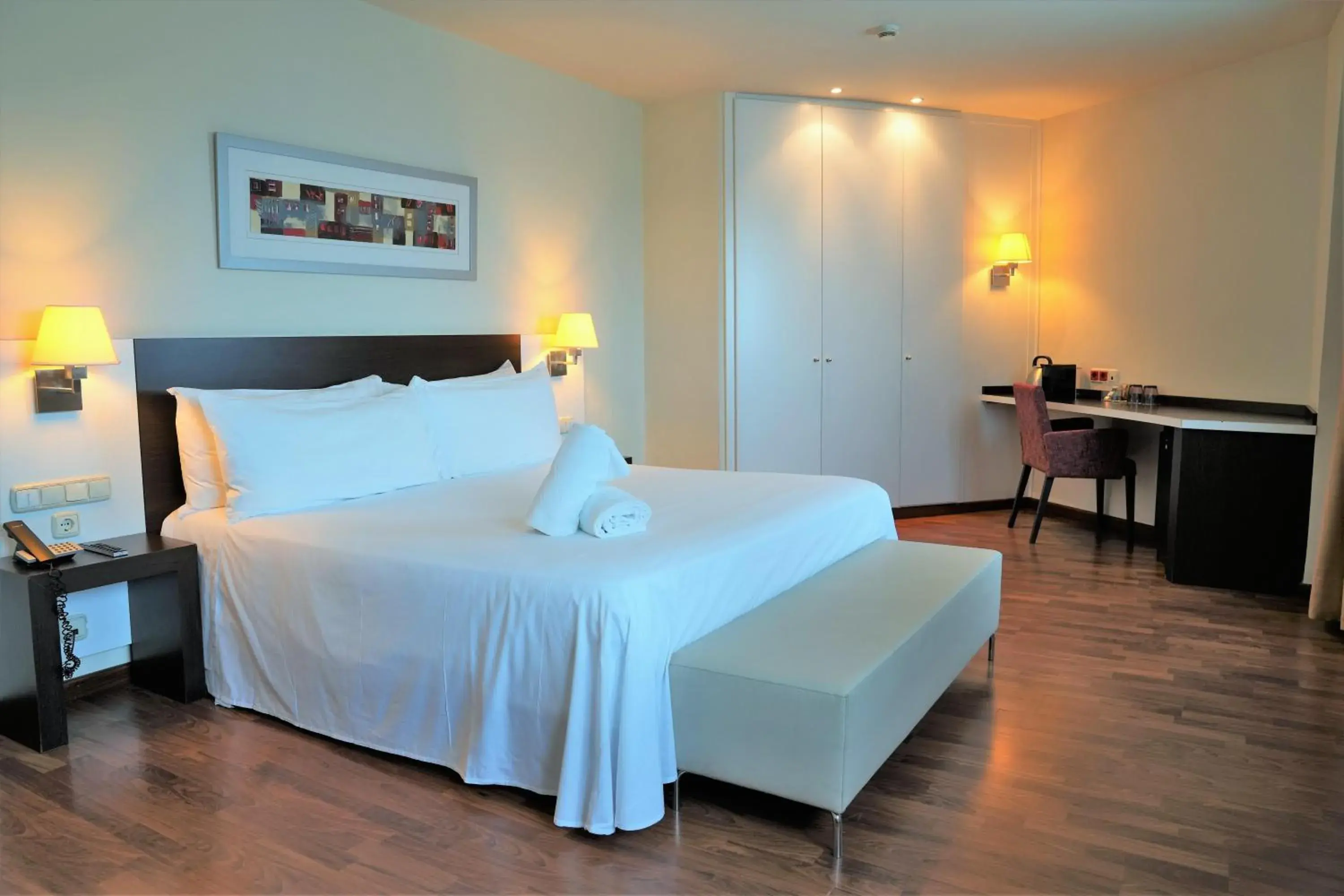 Premium Double Room (1 Adult) in Port Feria Valencia Premium Double Room (1 Adult) in Port Feria Valencia