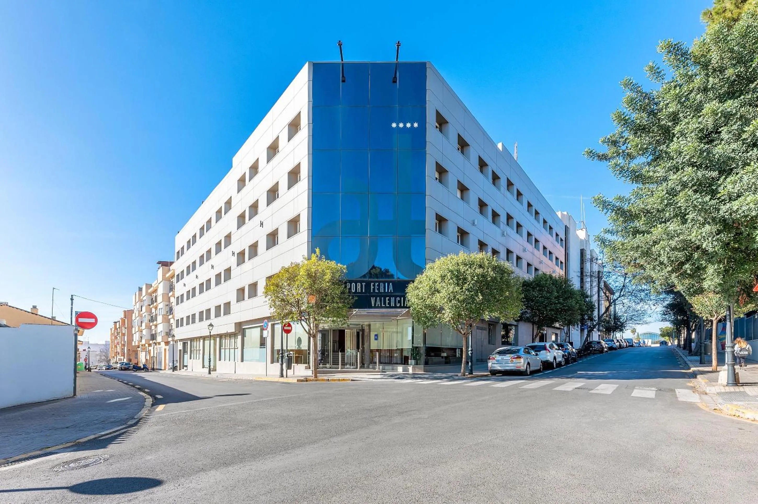 Property building in Port Feria Valencia