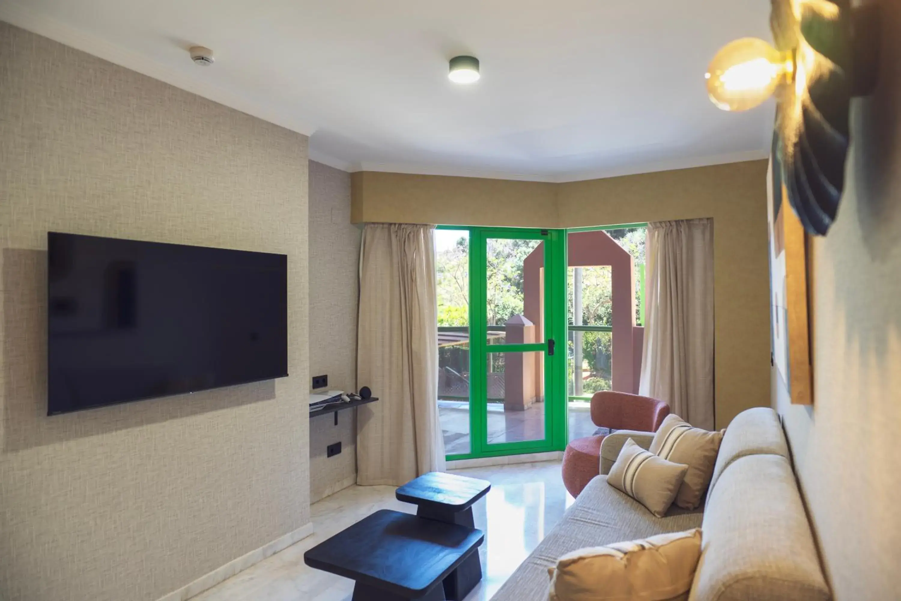 Select Novu - single occupancy in Holiday World RIWO Hotel. Select Novu - single occupancy in Holiday World RIWO Hotel.