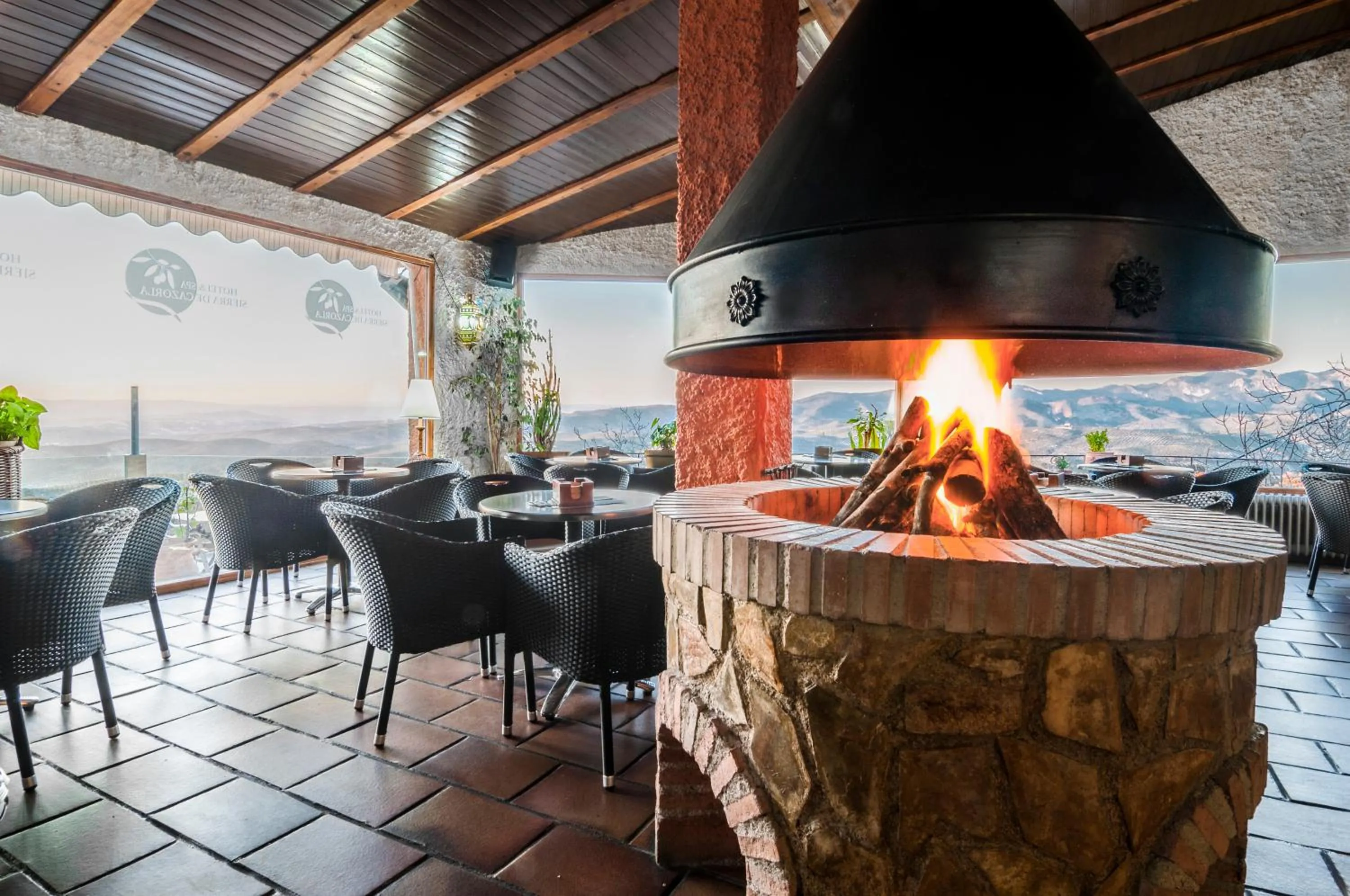 Lounge or bar in Hotel & Spa Sierra de Cazorla 4*