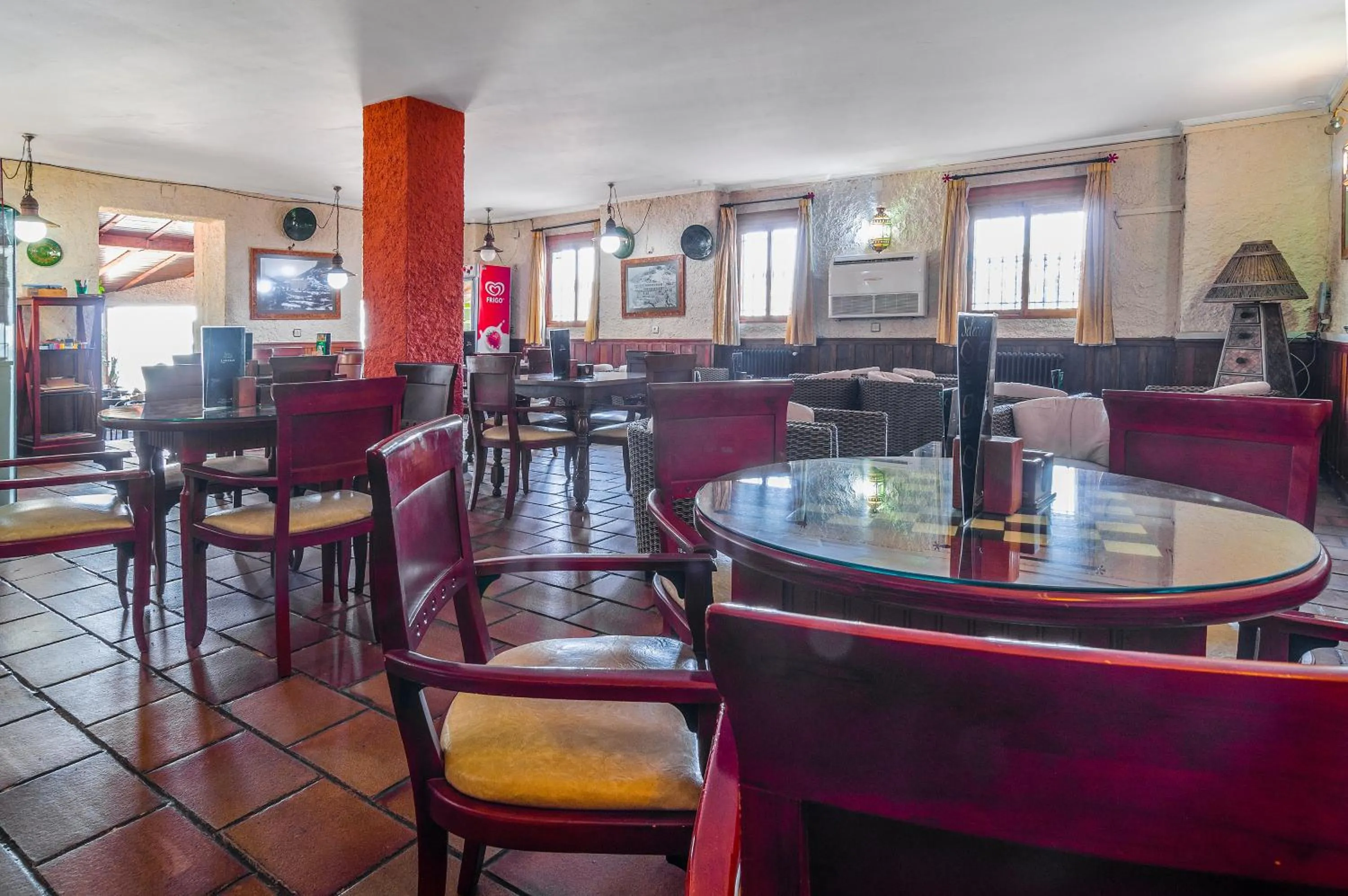 Communal lounge/ TV room in Hotel & Spa Sierra de Cazorla 4*