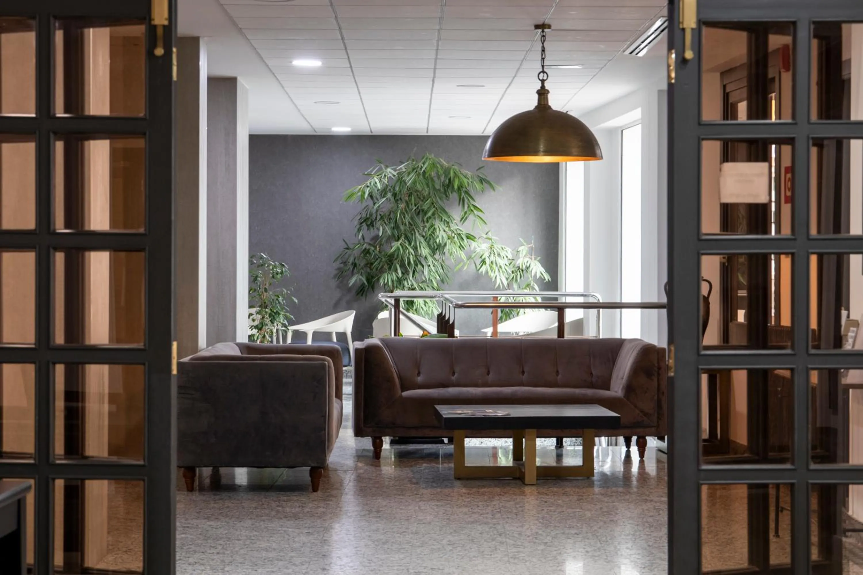 Seating area in Hotel Rosaleda del Mijares