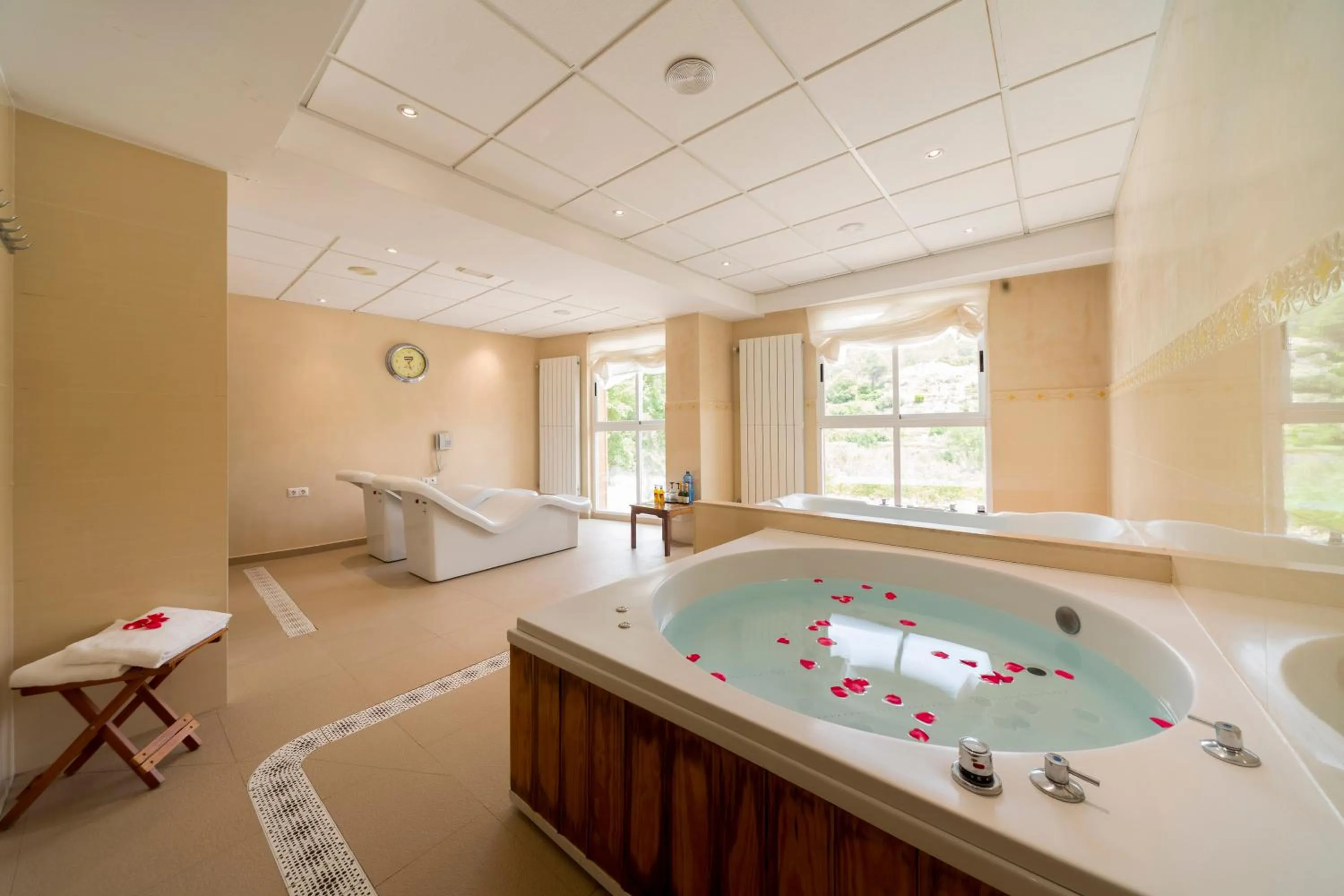 Spa and wellness centre/facilities in Hotel Rosaleda del Mijares