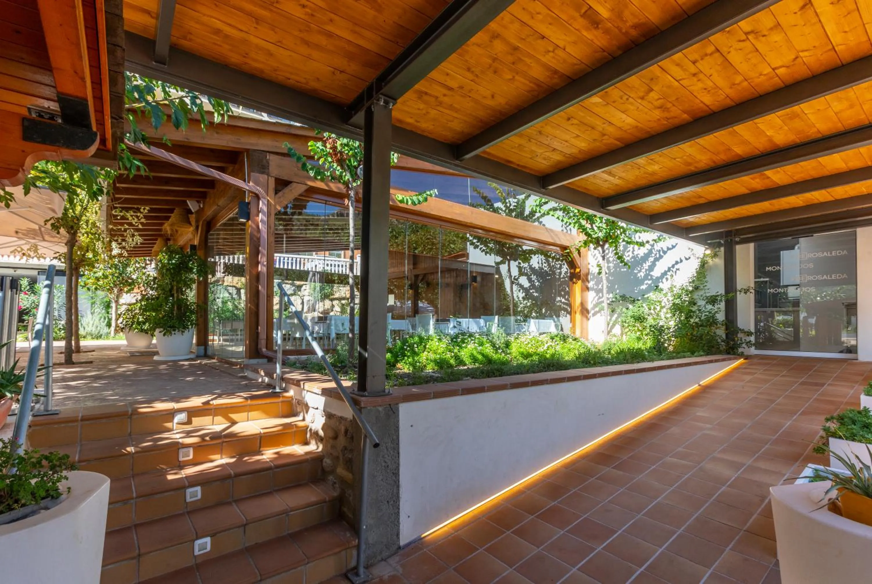 Restaurant/places to eat in Hotel Rosaleda del Mijares