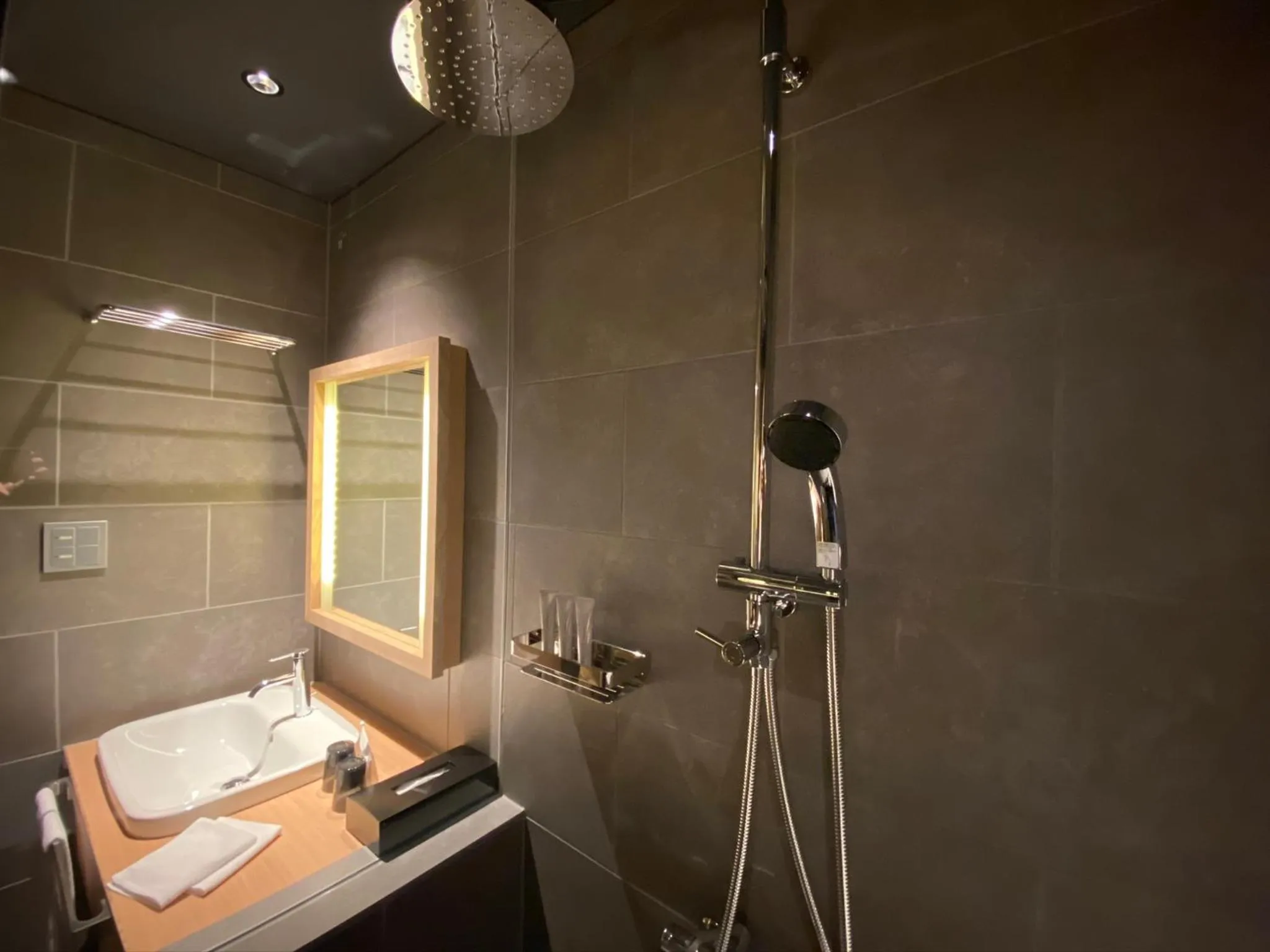 Shower in Hotel Zagakukan