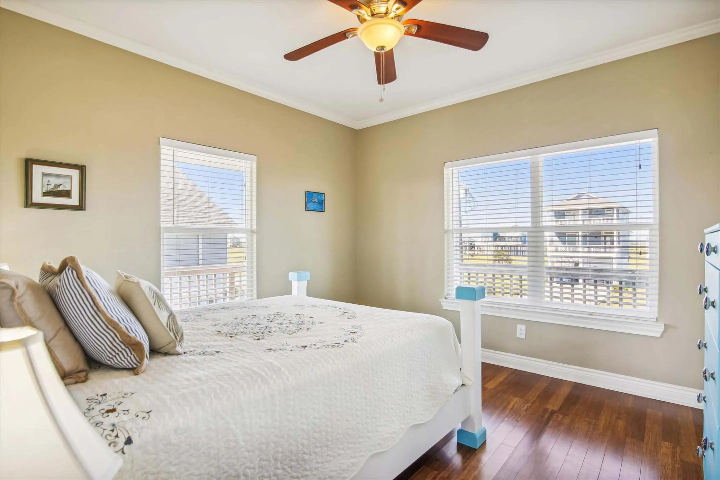 Property building, Bed in Cottage By The Sea