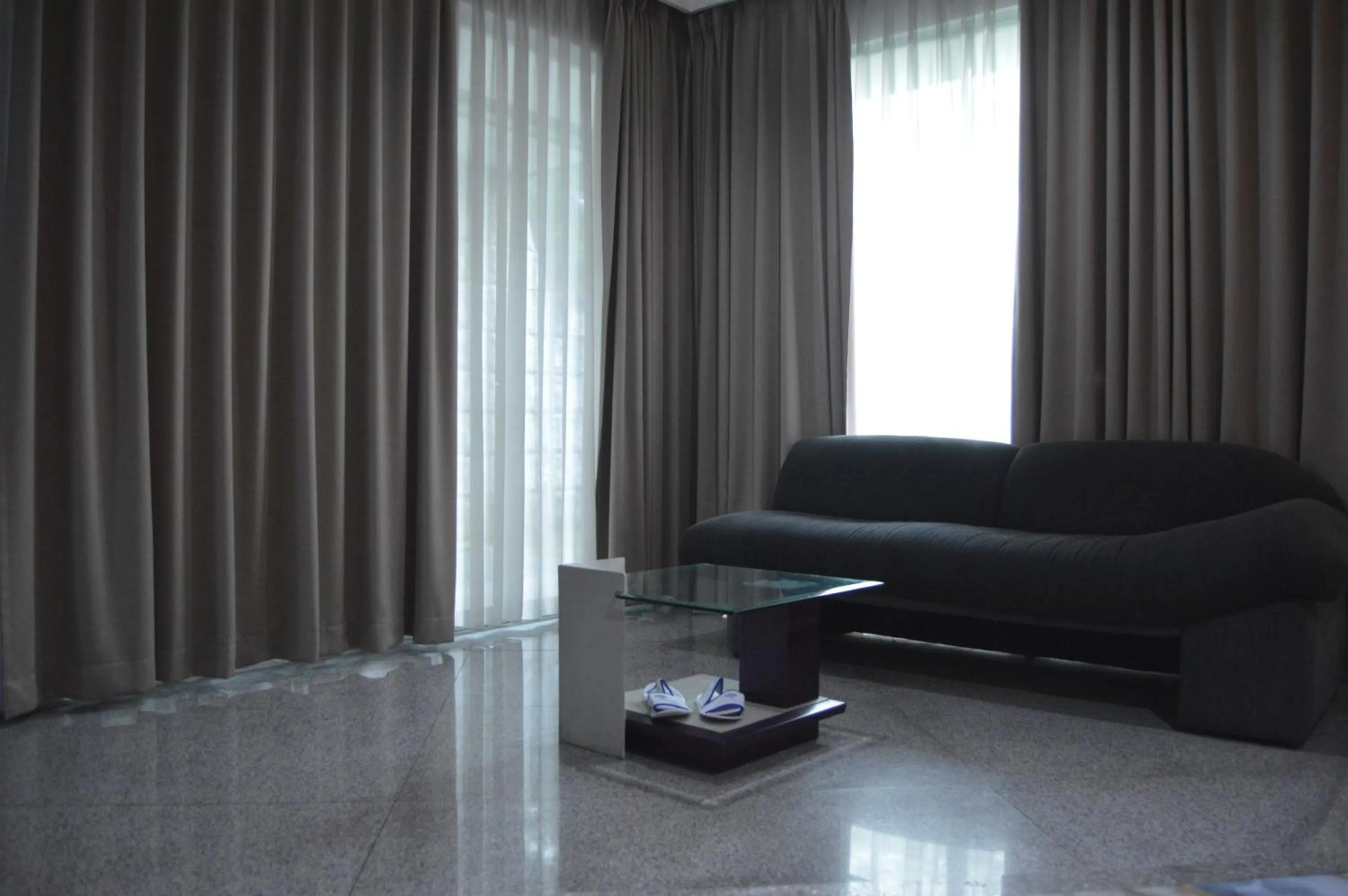 Seating area in Hotel New Puri Garden