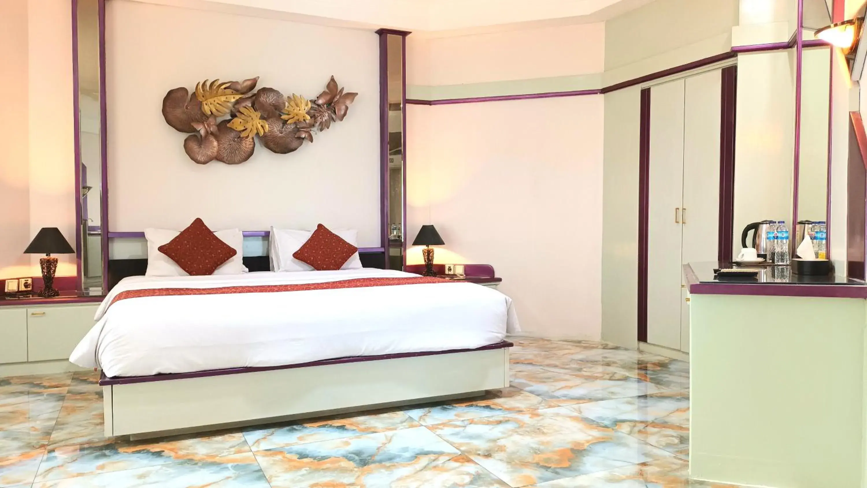 Suite in Hotel New Puri Garden Suite in Hotel New Puri Garden