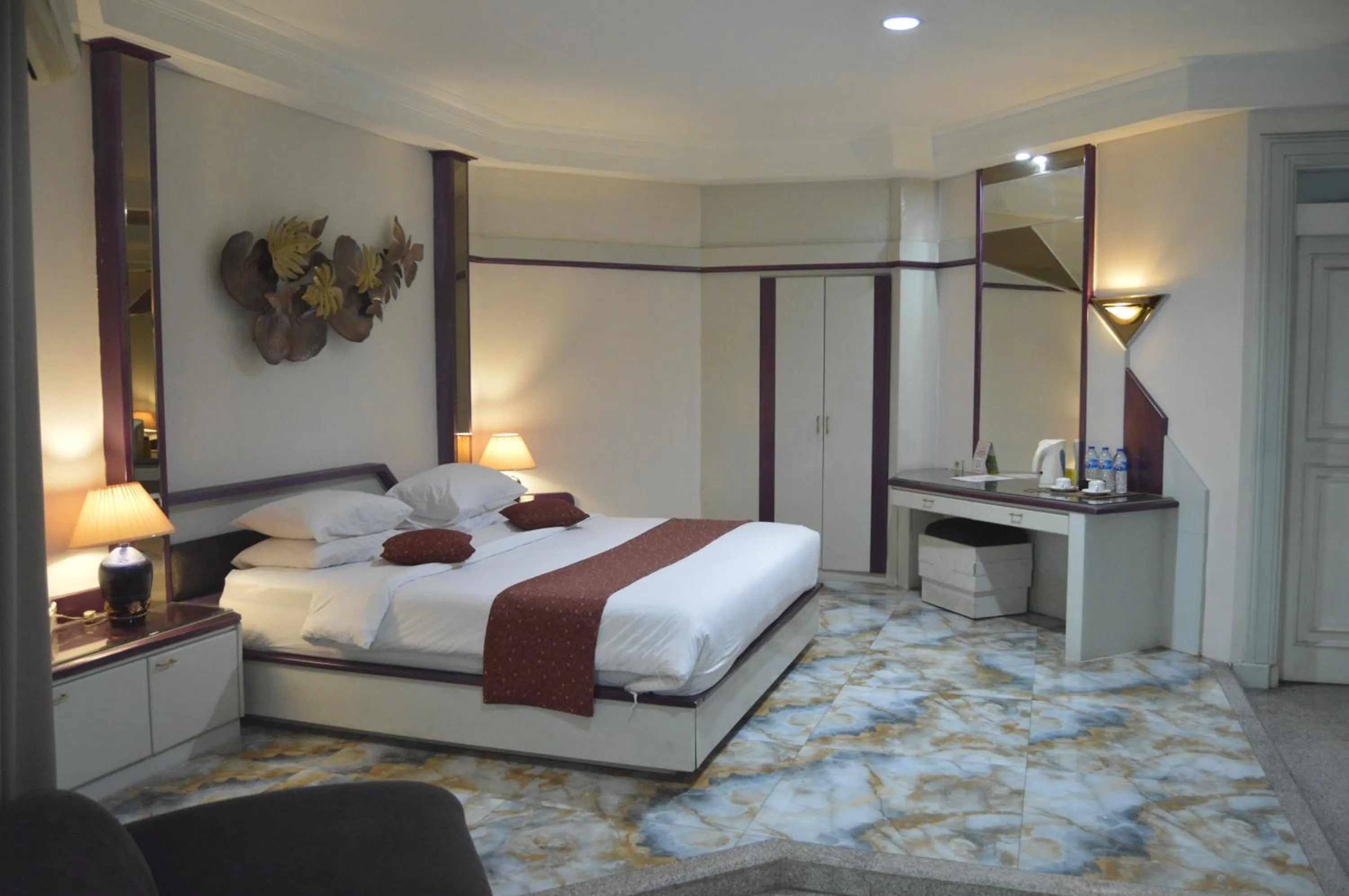 Bed in Hotel New Puri Garden