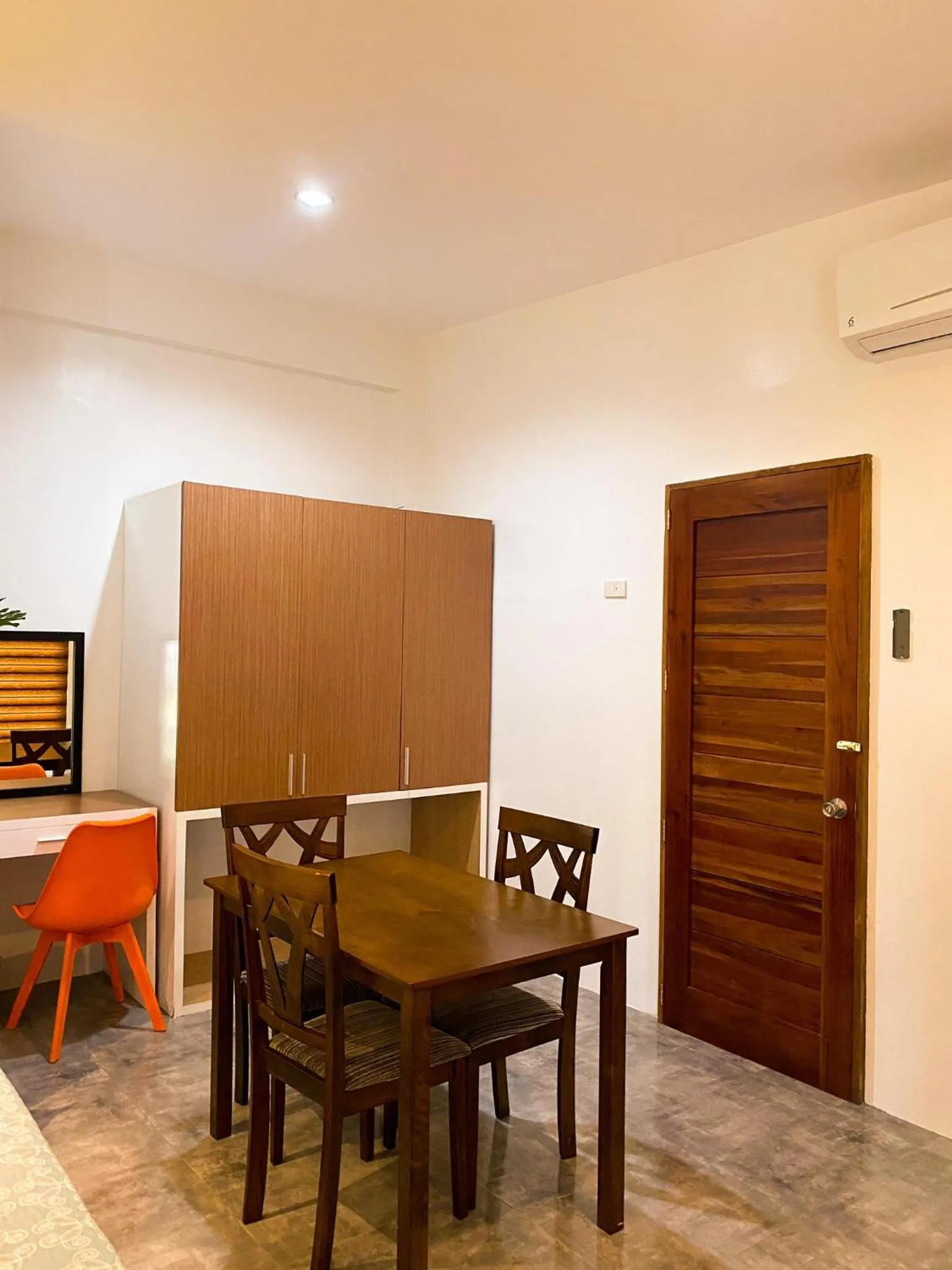 TV and multimedia in Casa De Española Hotel and Resort