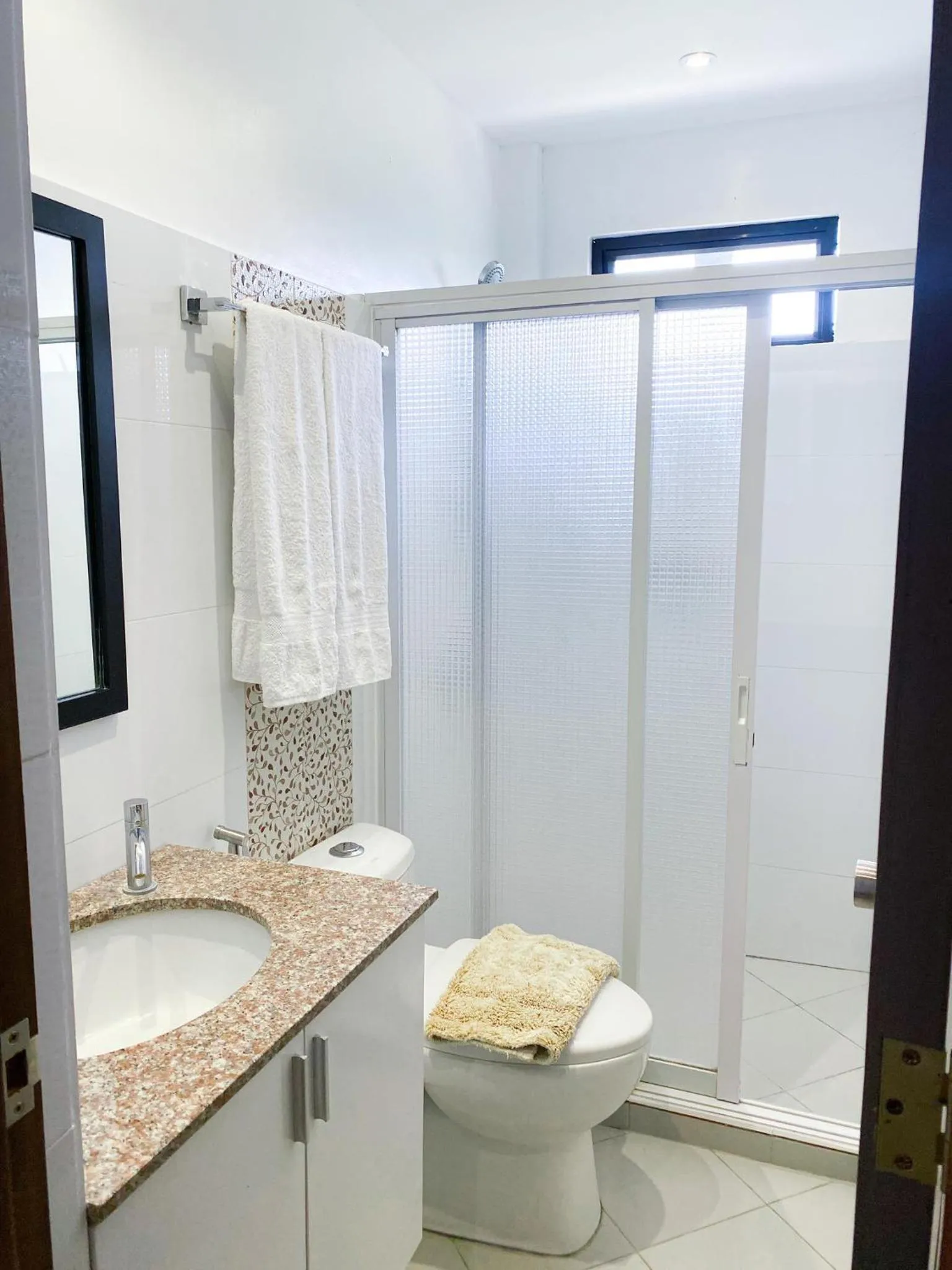 Shower in Casa De Española Hotel and Resort