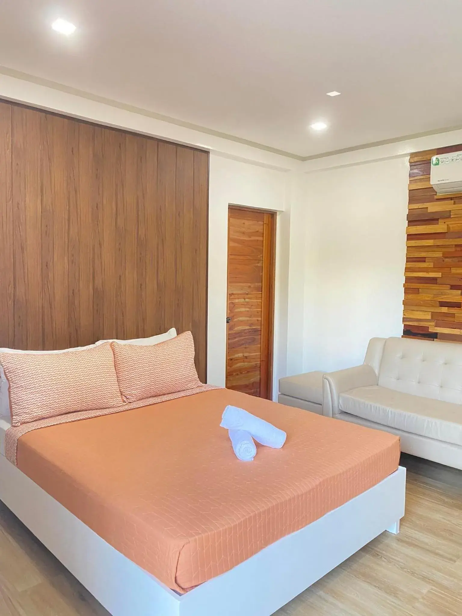 Deluxe Double or Twin Room with Garden View in Casa De Española Hotel and Resort Deluxe Double or Twin Room with Garden View in Casa De Española Hotel and Resort