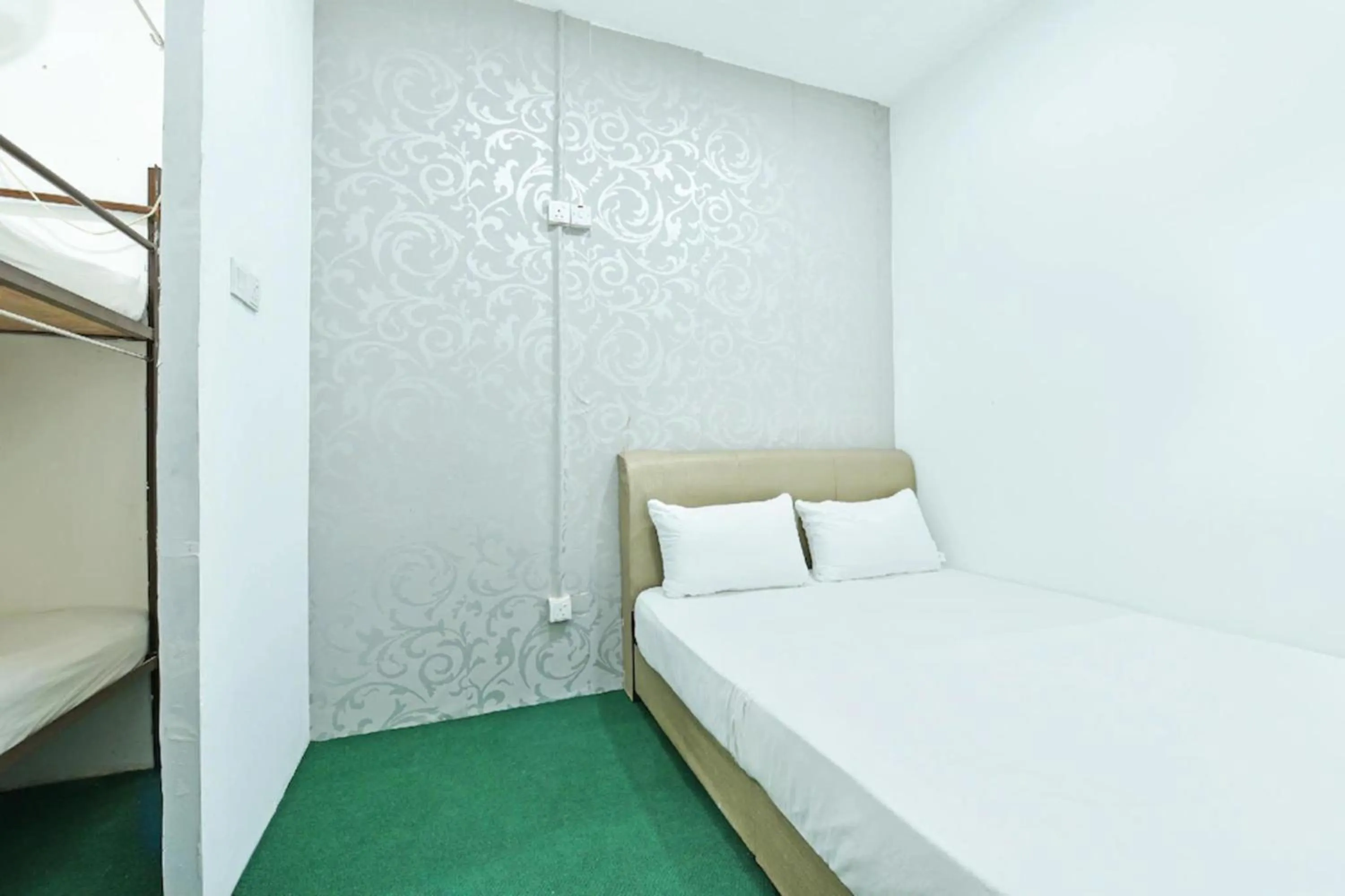 Bedroom, Bed in Hotel O Senja Hostel Chinatown