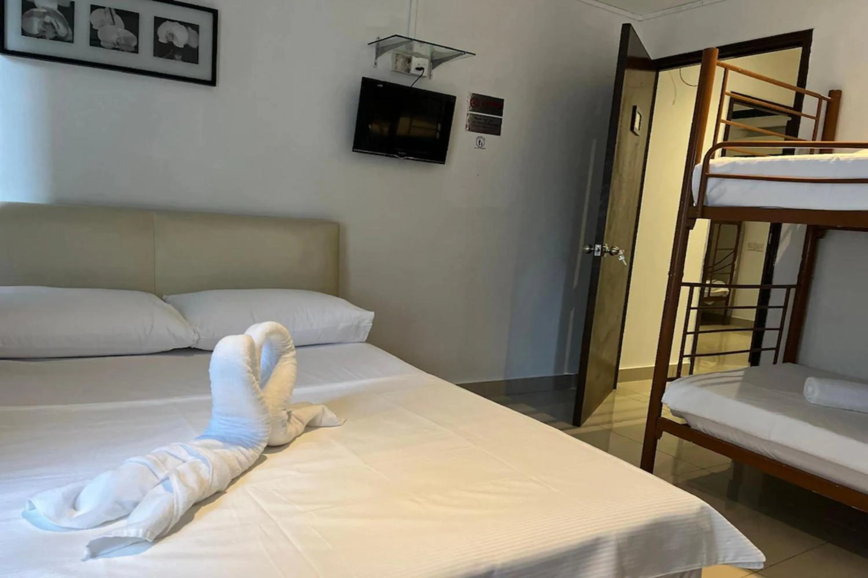 Bedroom, Bed in Hotel O Senja Hostel Chinatown