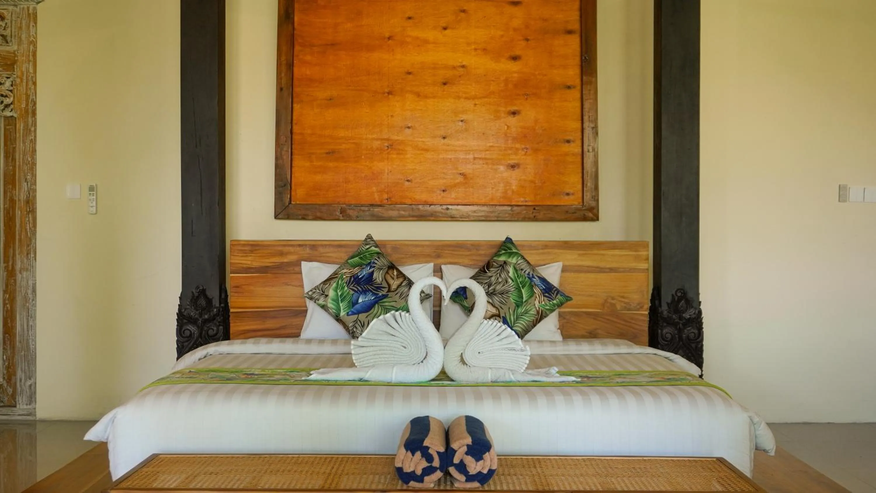 Bedroom, Bed in Green Tree House Villa Ubud