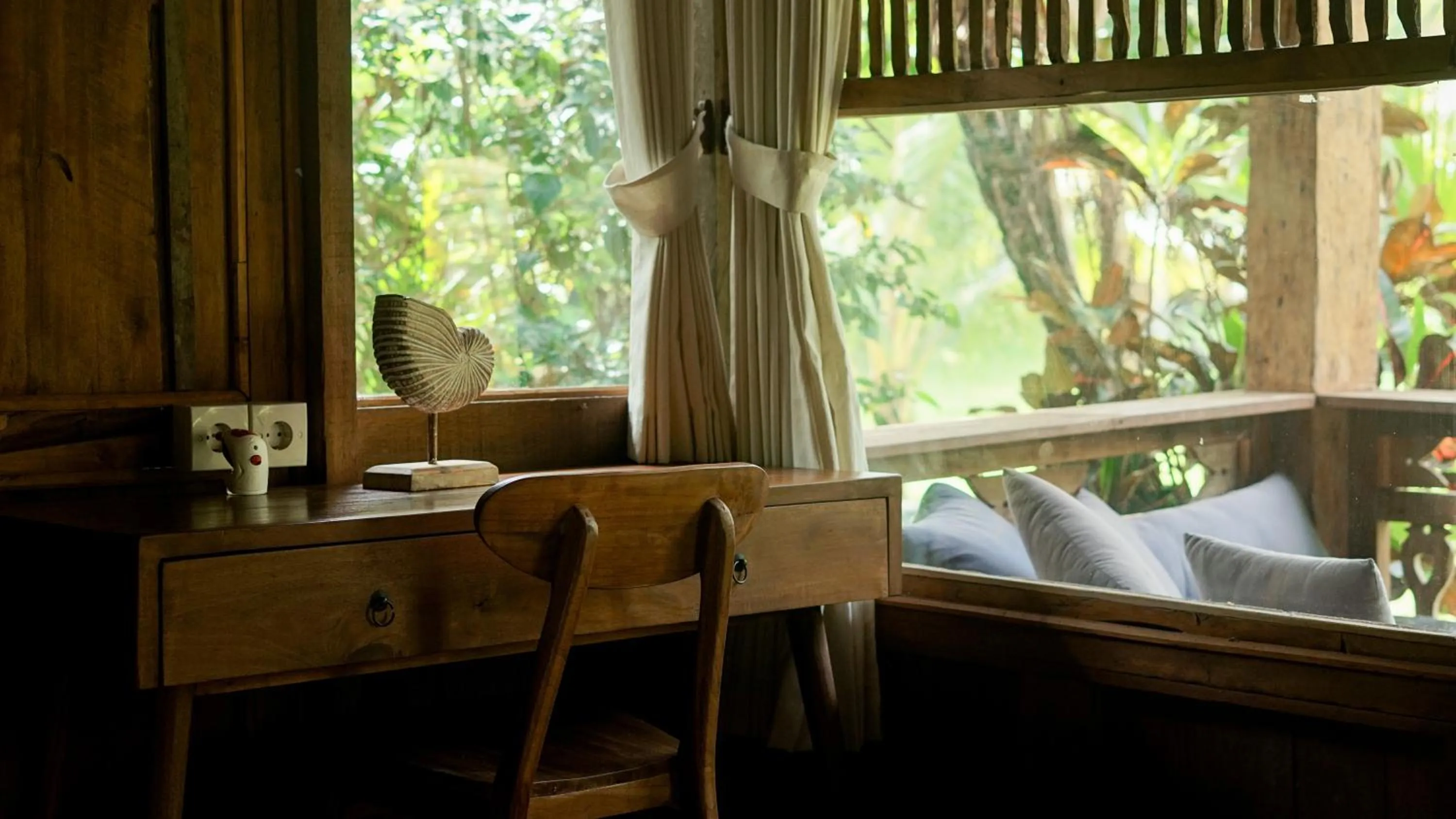 Seating area in Green Tree House Villa Ubud