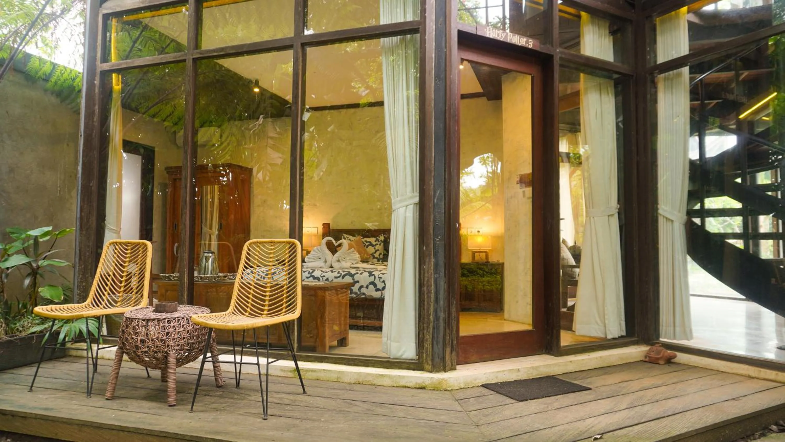 Seating area in Green Tree House Villa Ubud