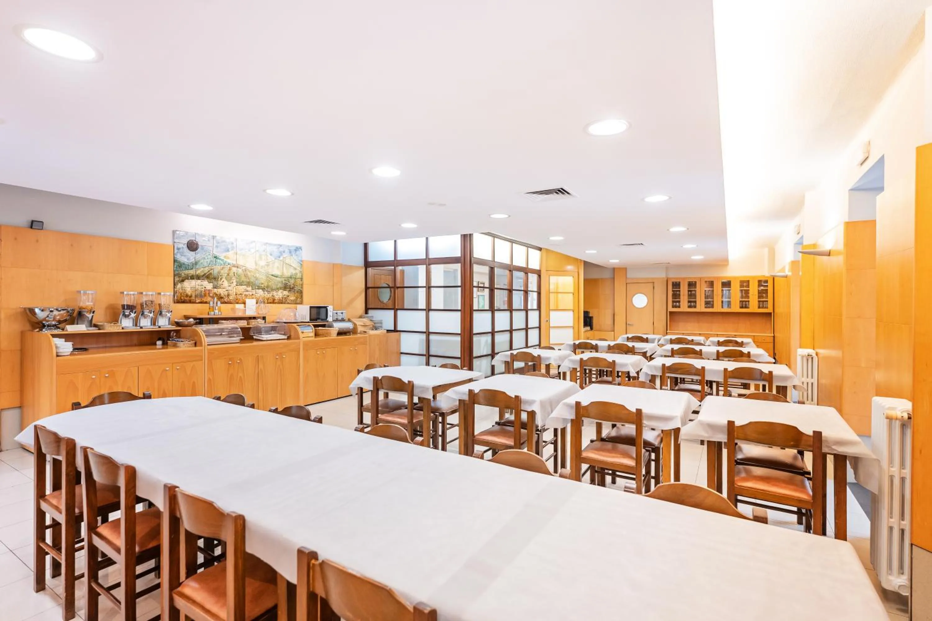 Restaurant/places to eat in Hotel La Perla D'Olot