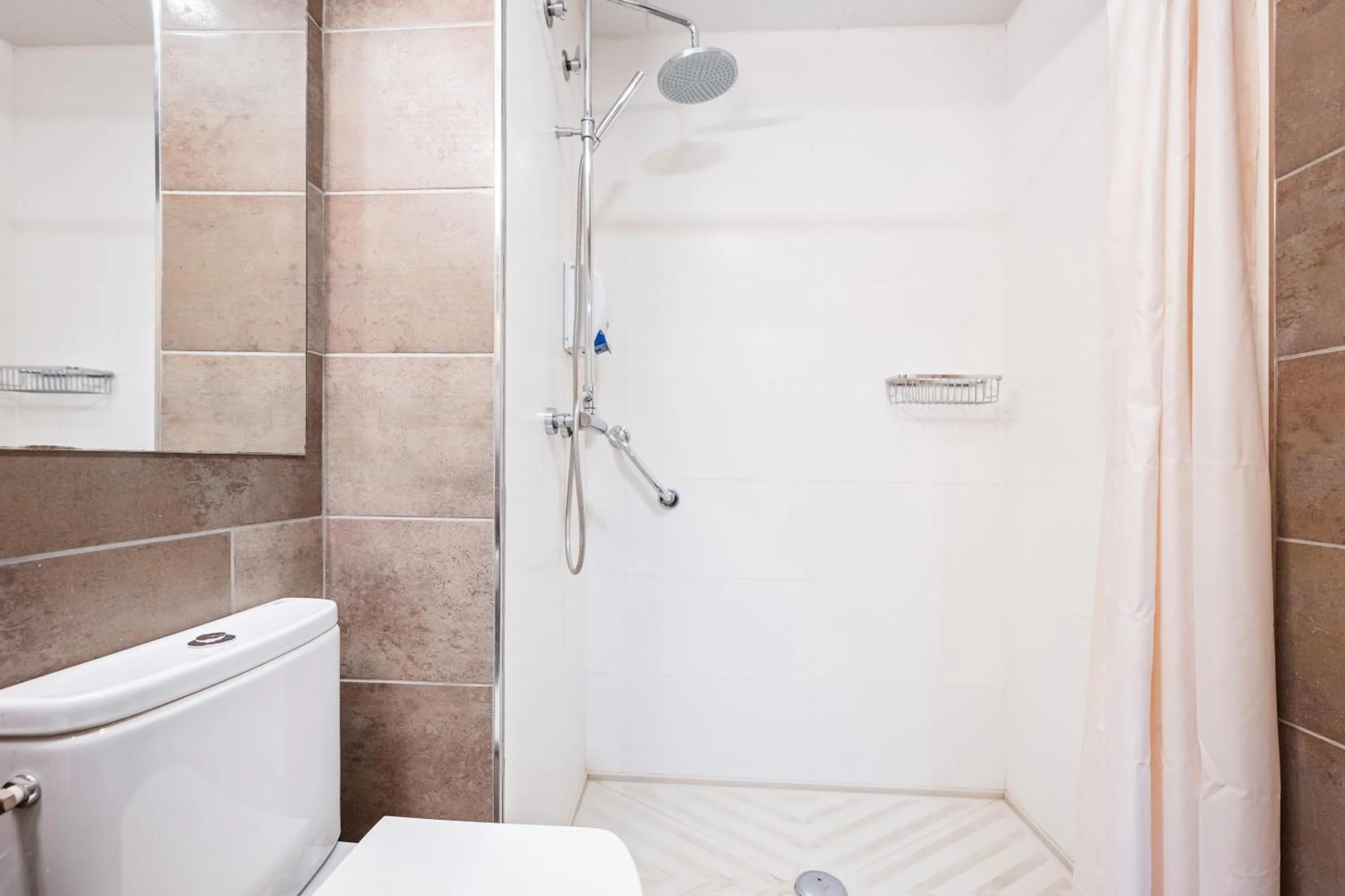 Bathroom in Hotel La Perla D'Olot